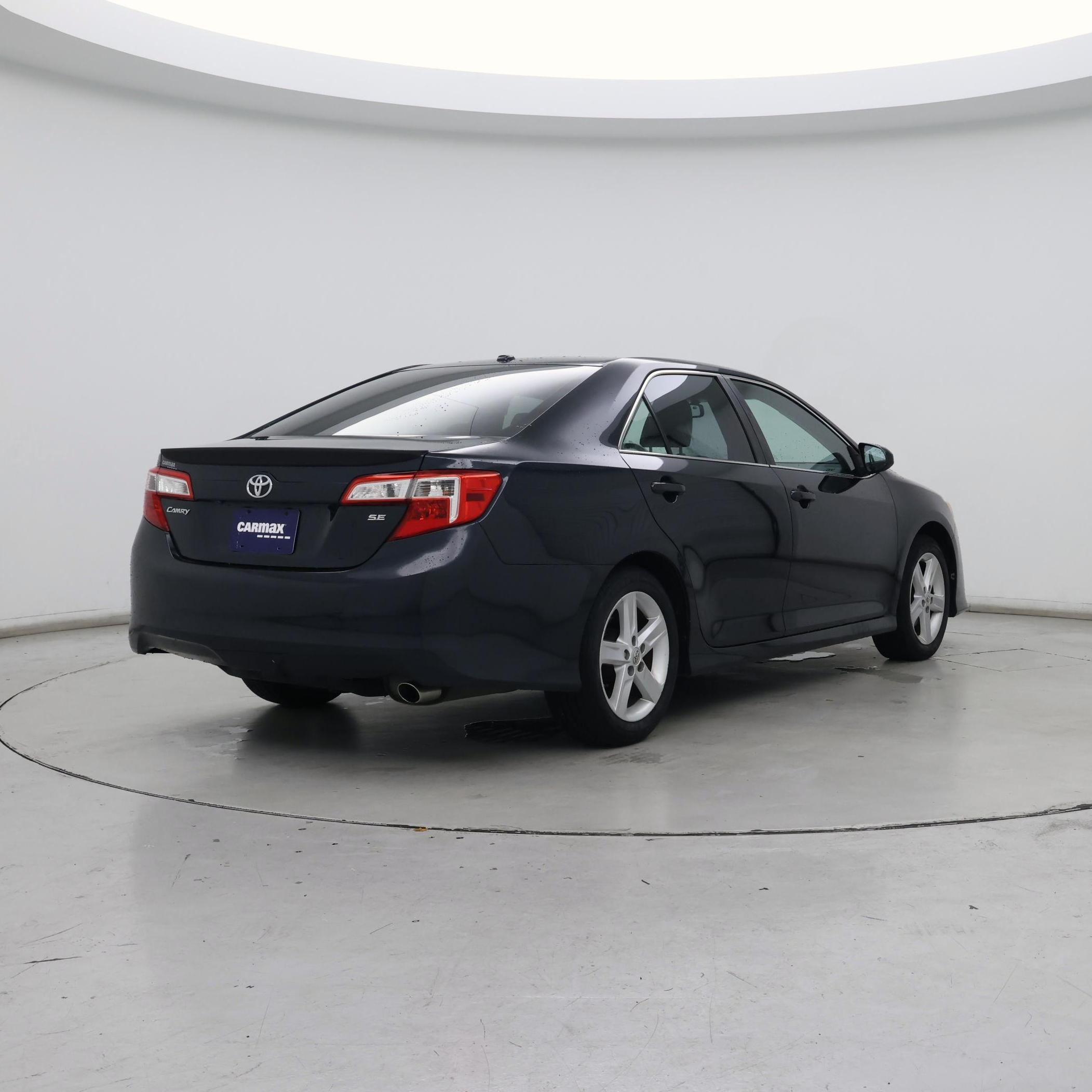 Thumbnail: 2014 Toyota Camry - 8