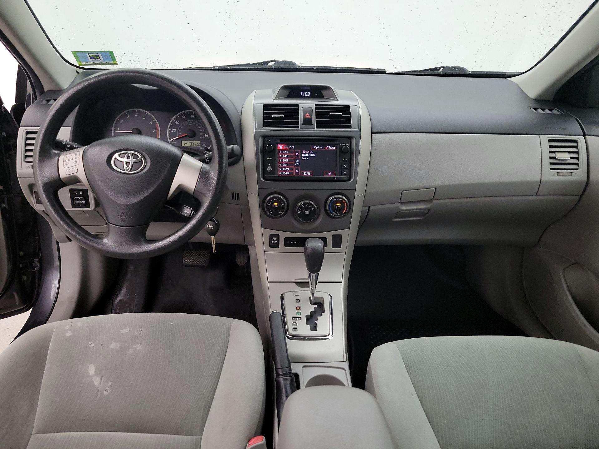 Thumbnail: 2013 Toyota Corolla - 9