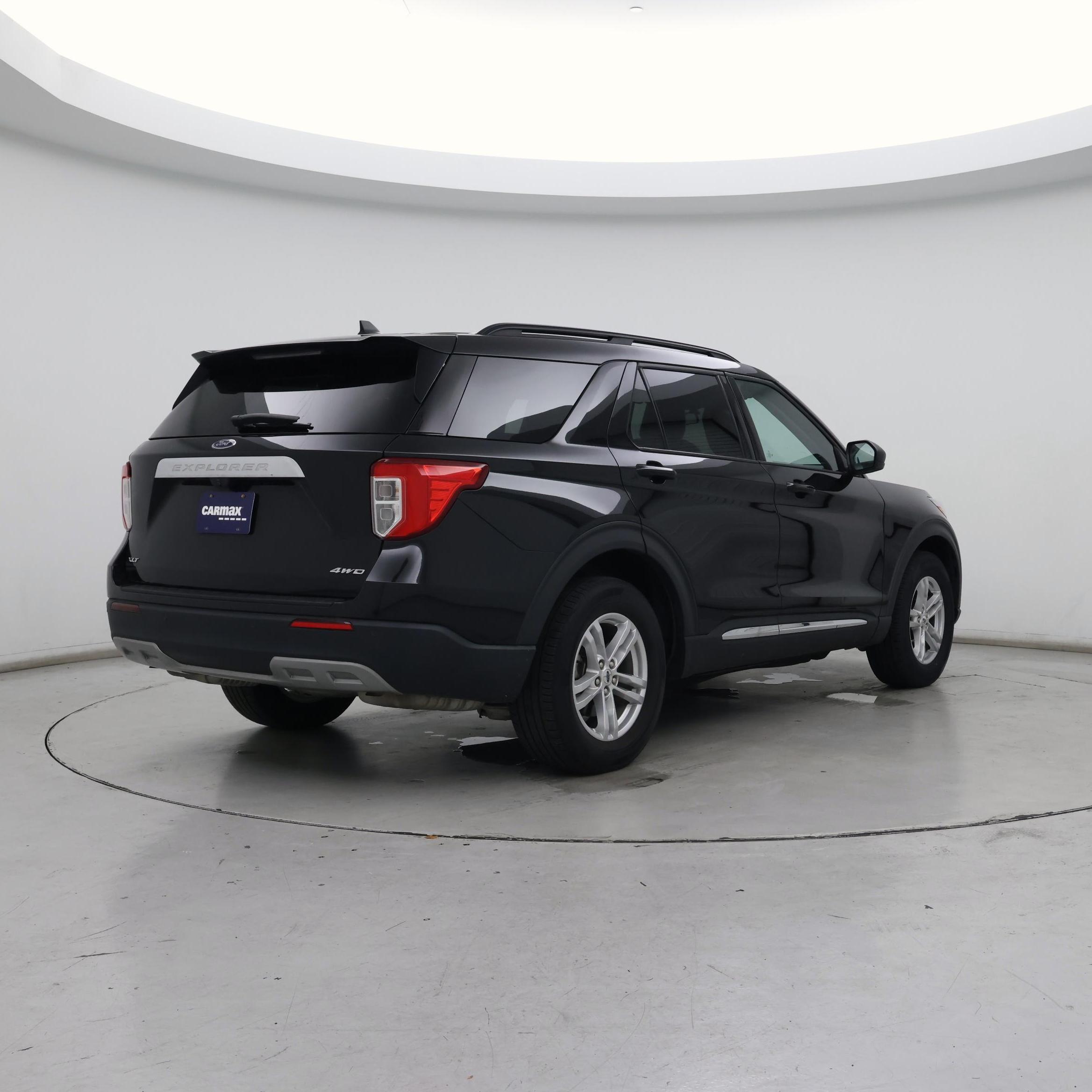 Thumbnail: 2022 Ford Explorer - 8
