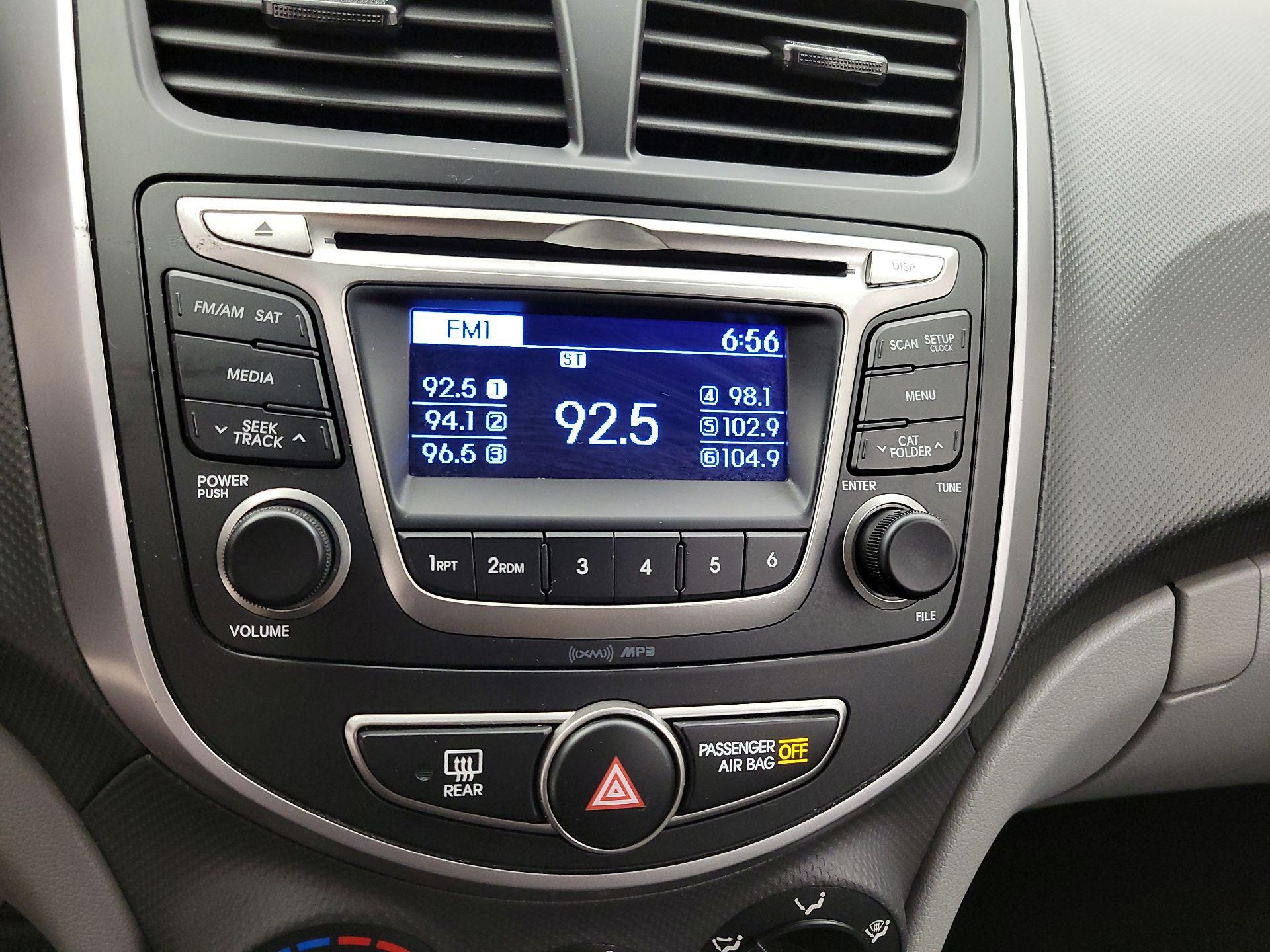 Thumbnail: 2015 Hyundai Accent - 14