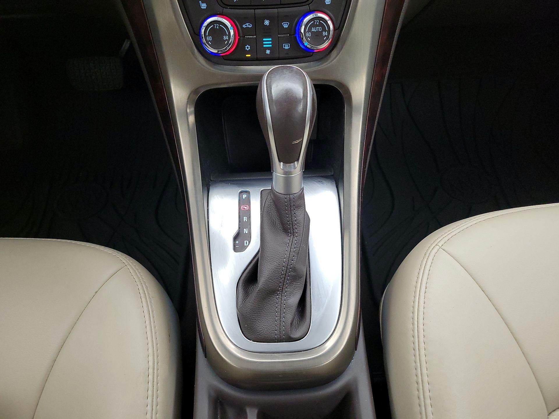 Thumbnail: 2014 Buick Verano - 17