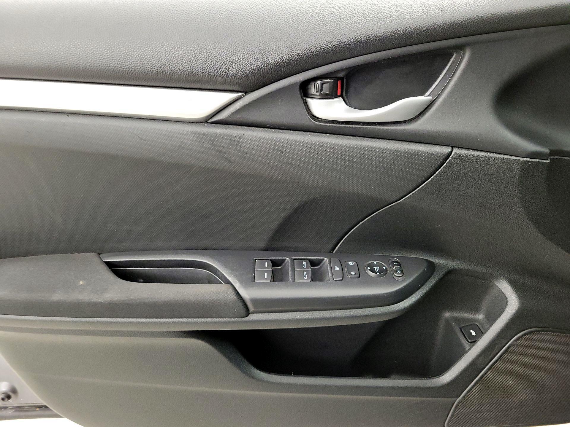 Thumbnail: 2019 Honda Civic - 12