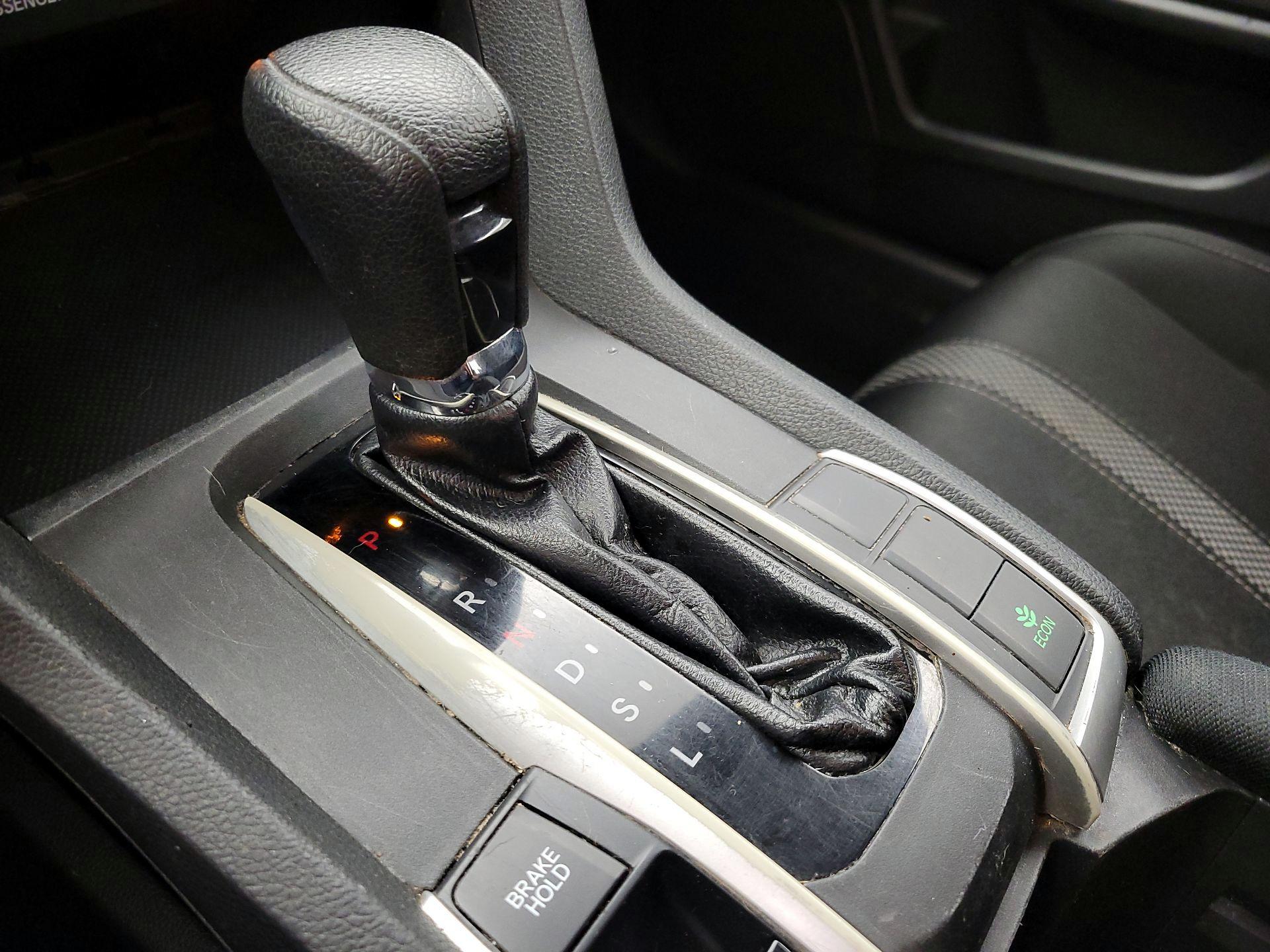 Thumbnail: 2019 Honda Civic - 17