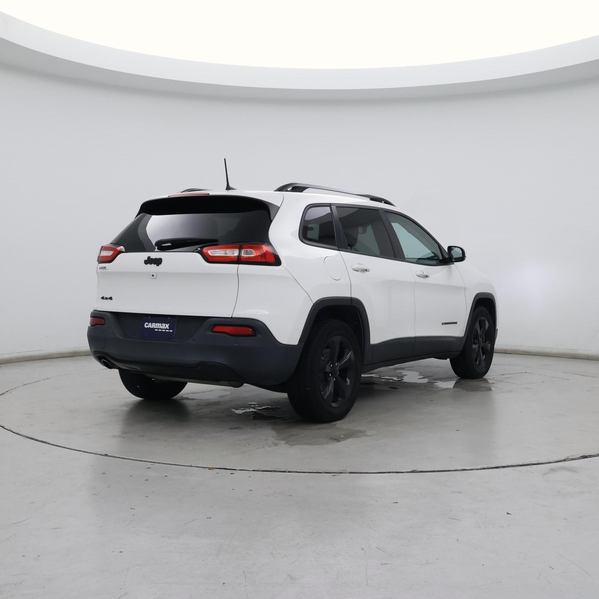 Thumbnail: 2016 Jeep Cherokee - 8