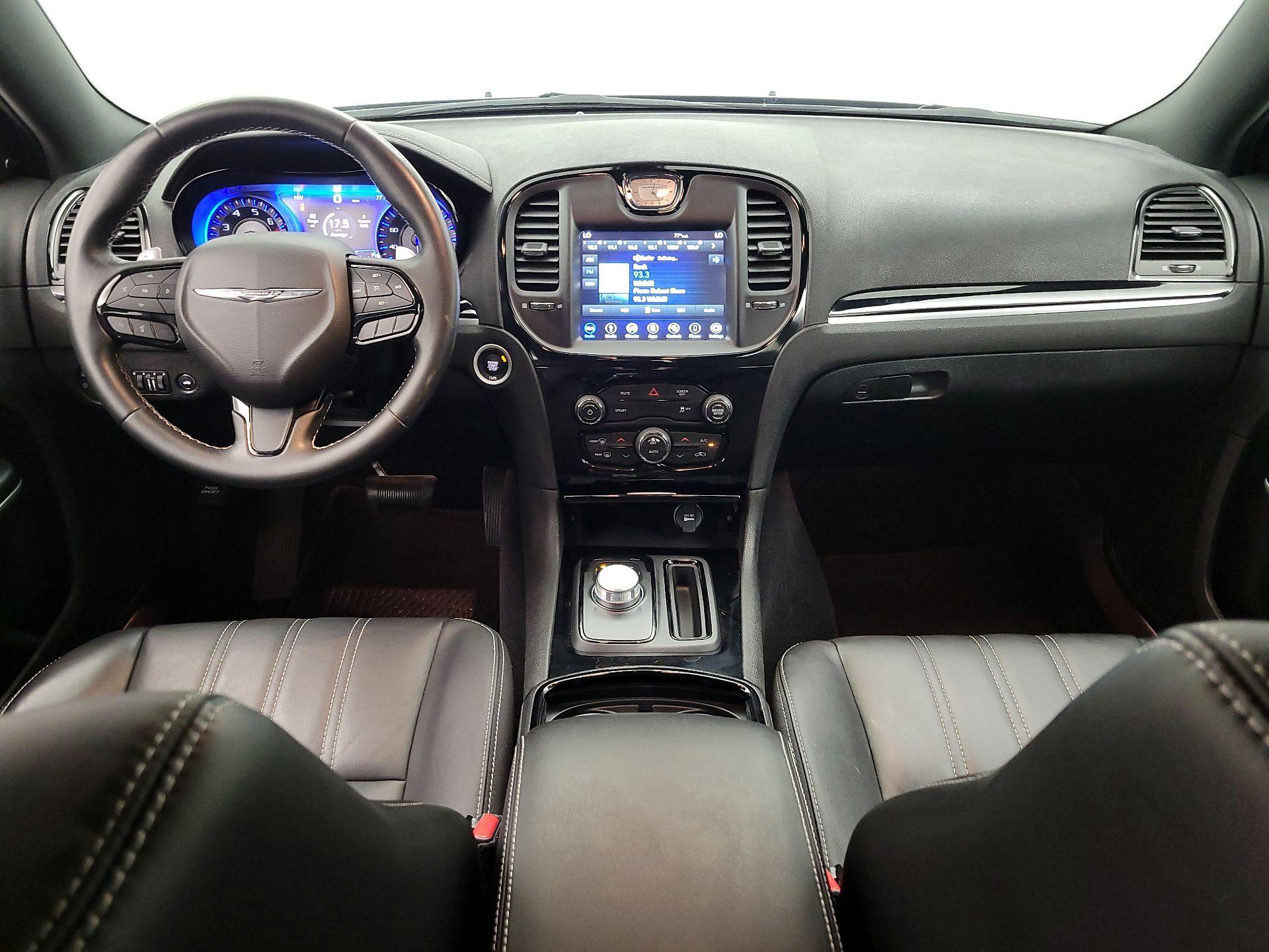Thumbnail: 2019 Chrysler 300 - 9