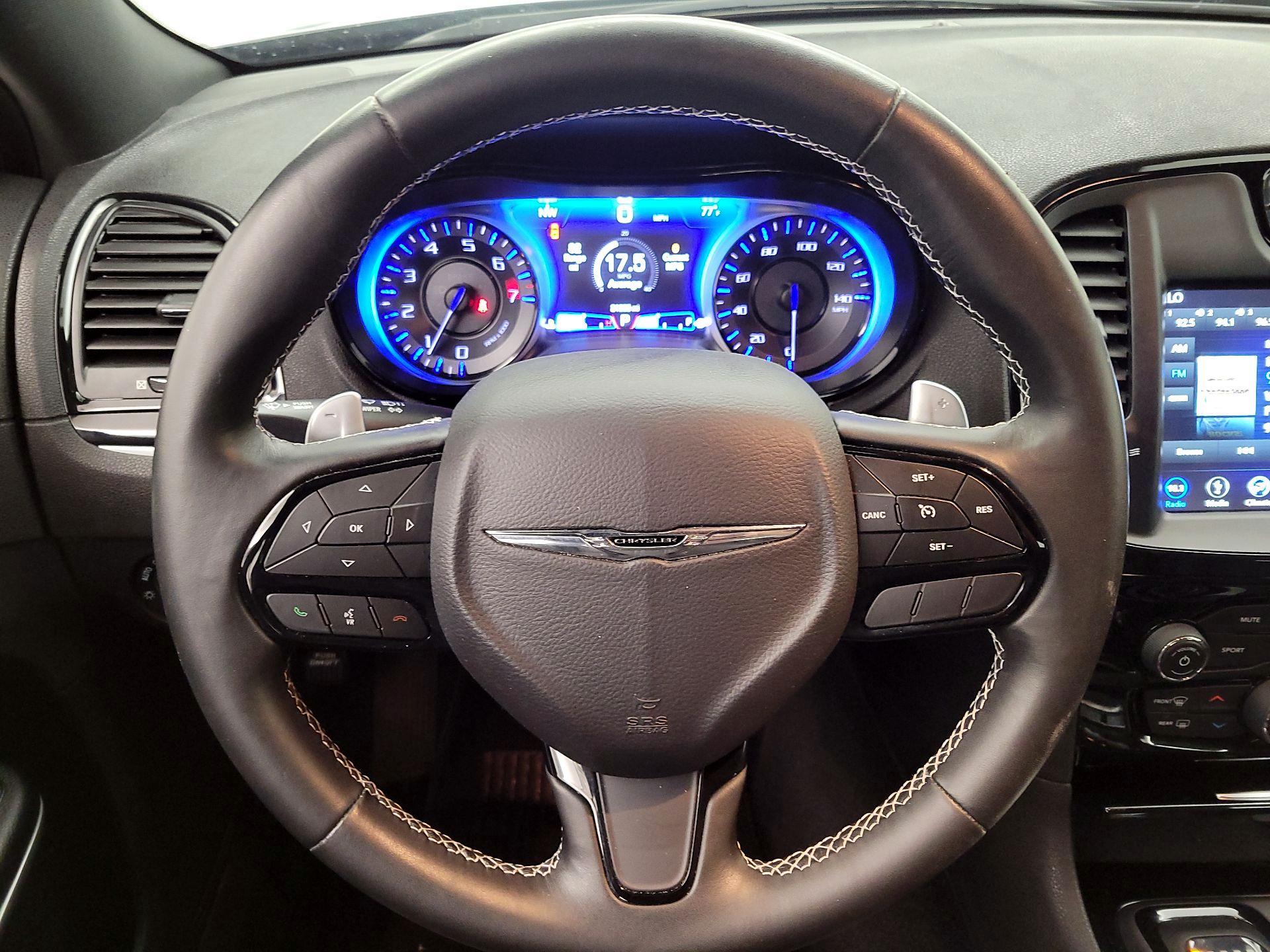 Thumbnail: 2019 Chrysler 300 - 10