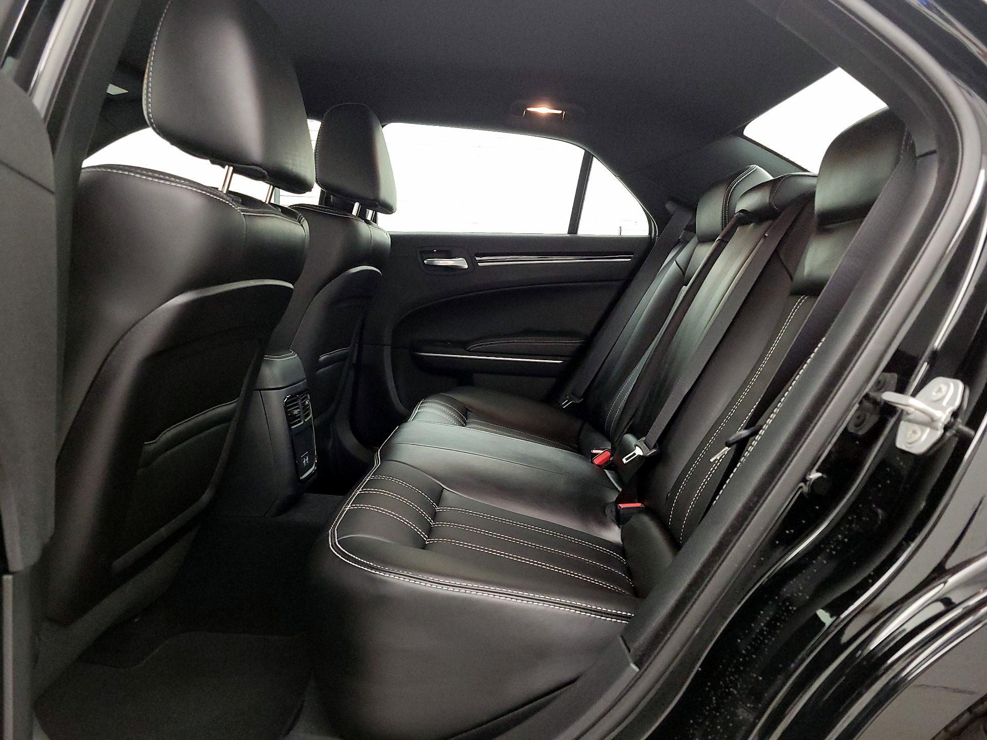 Thumbnail: 2019 Chrysler 300 - 19