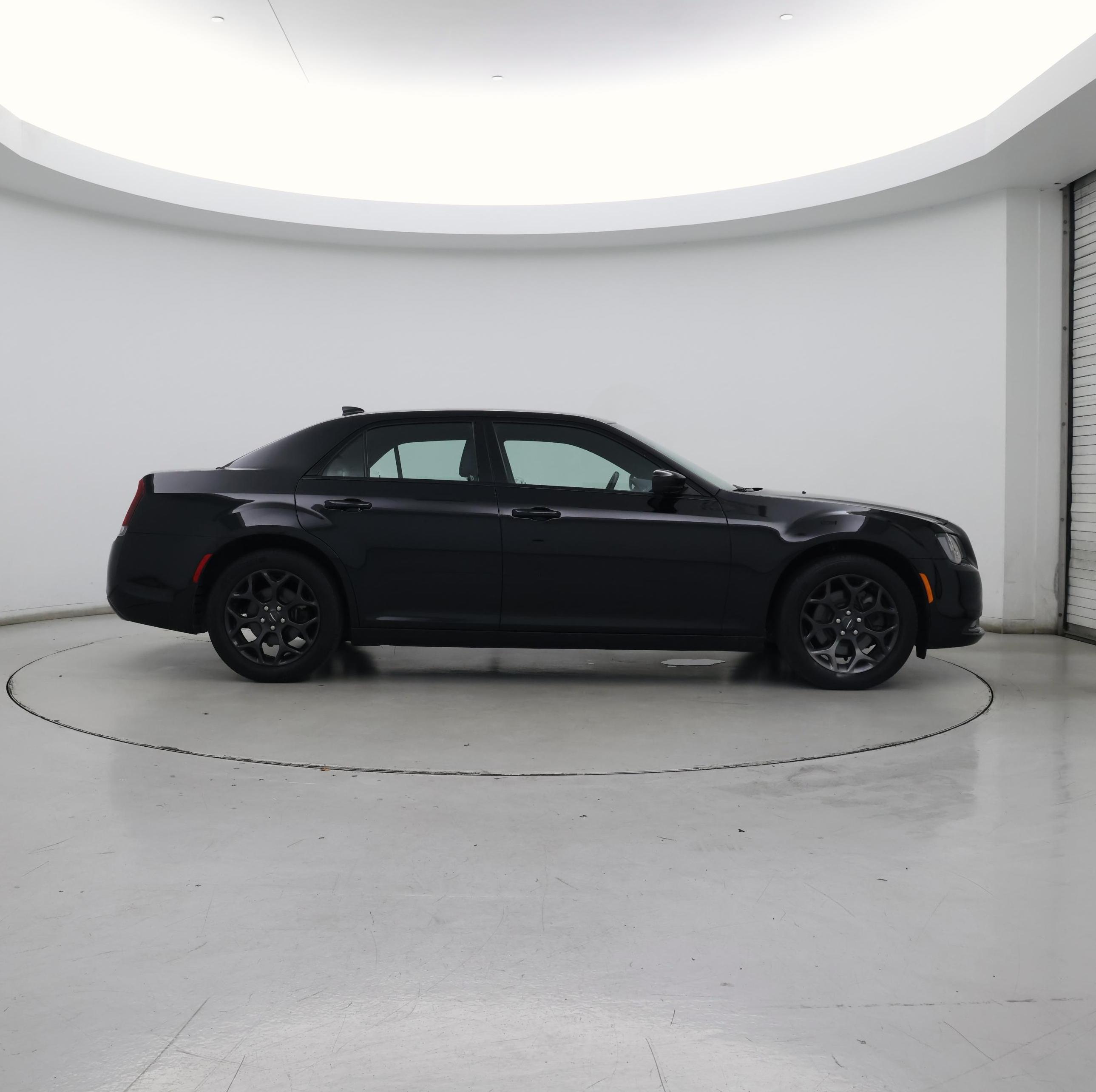 Thumbnail: 2019 Chrysler 300 - 7