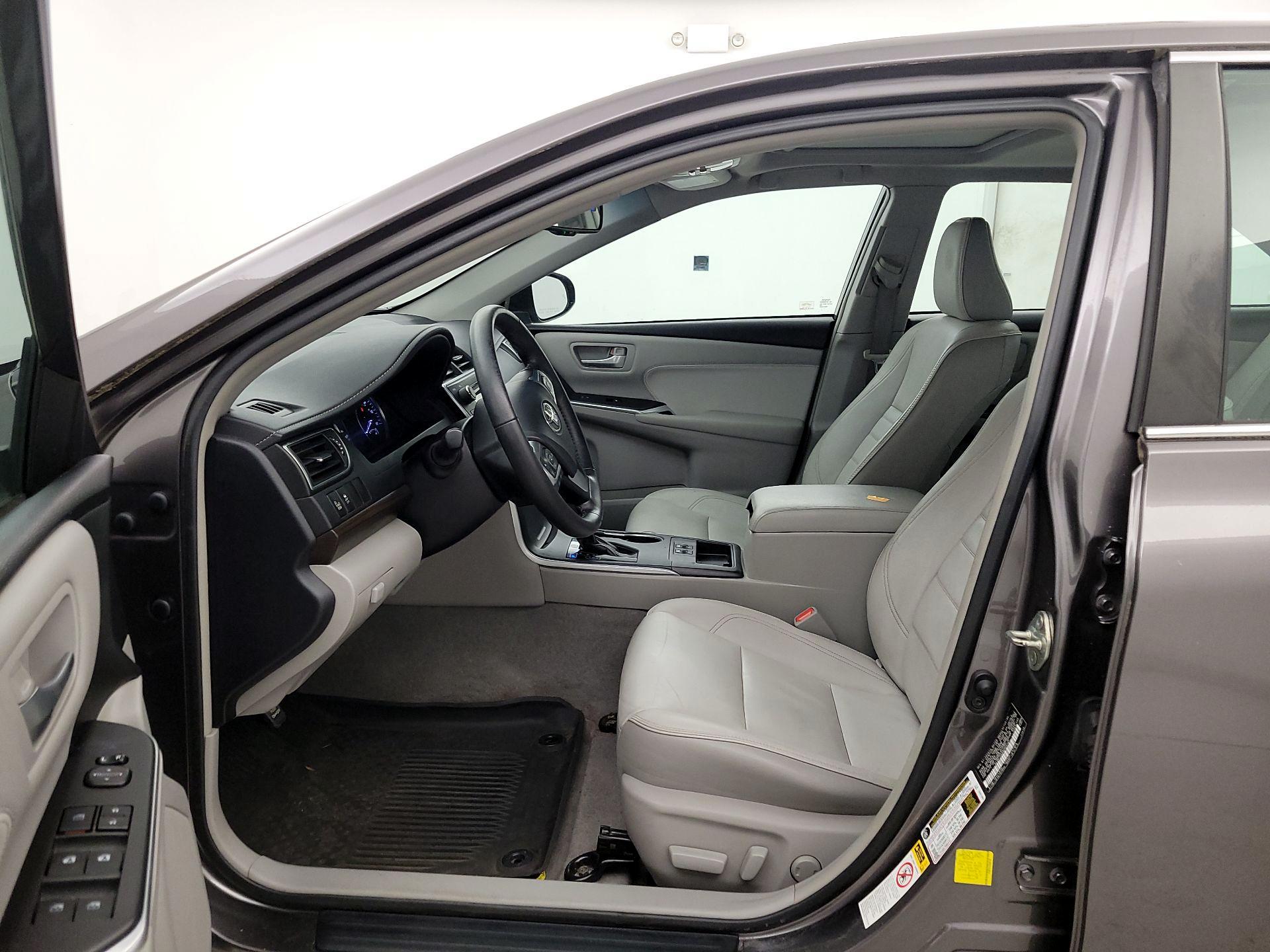 Thumbnail: 2016 Toyota Camry - 11