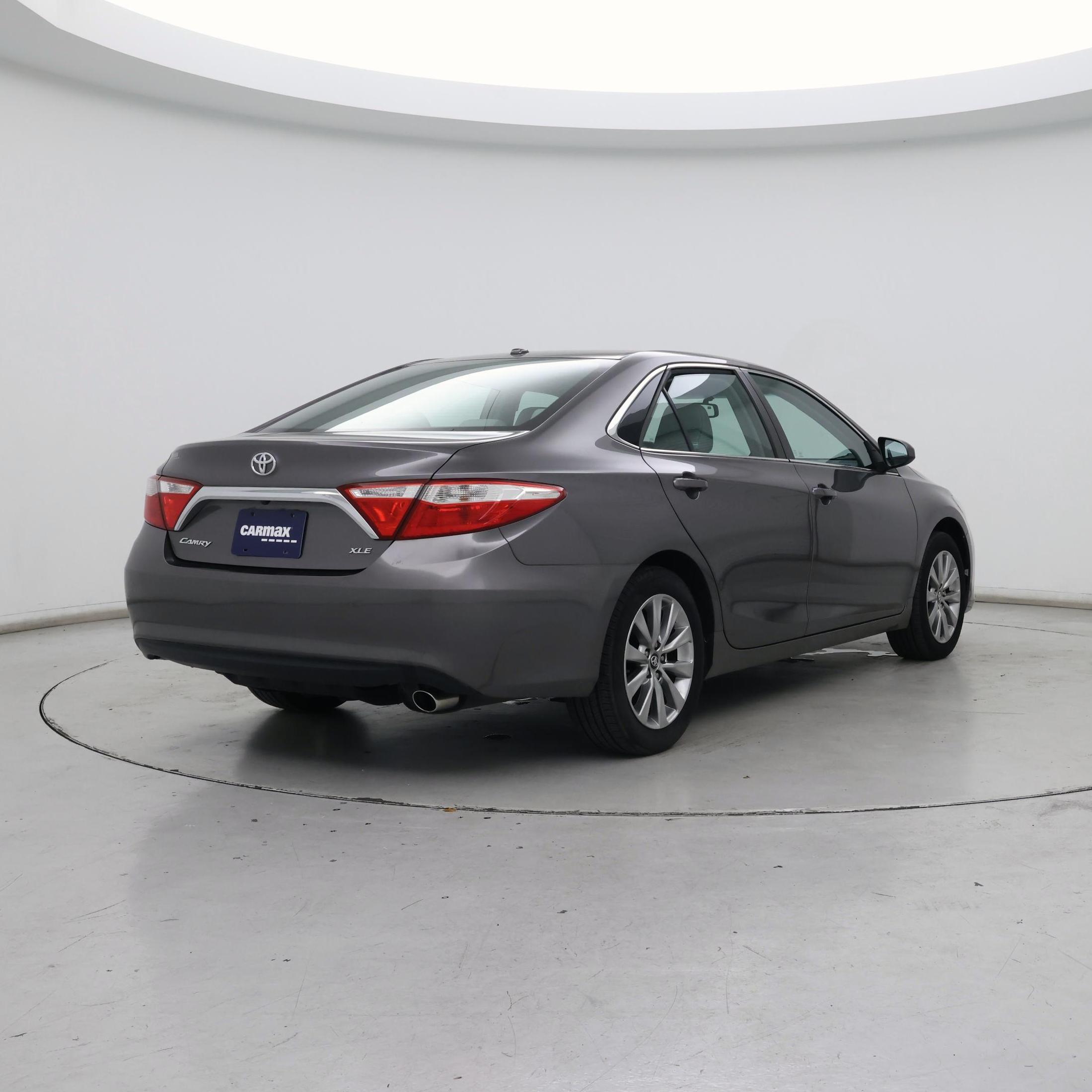 Thumbnail: 2016 Toyota Camry - 8