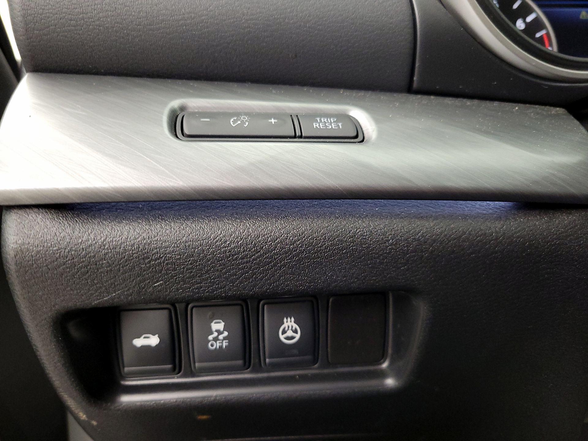 Thumbnail: 2016 Nissan Maxima - 13