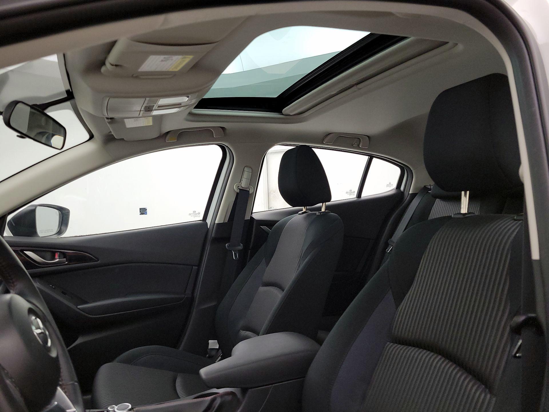 Thumbnail: 2016 Mazda Mazda3 - 19