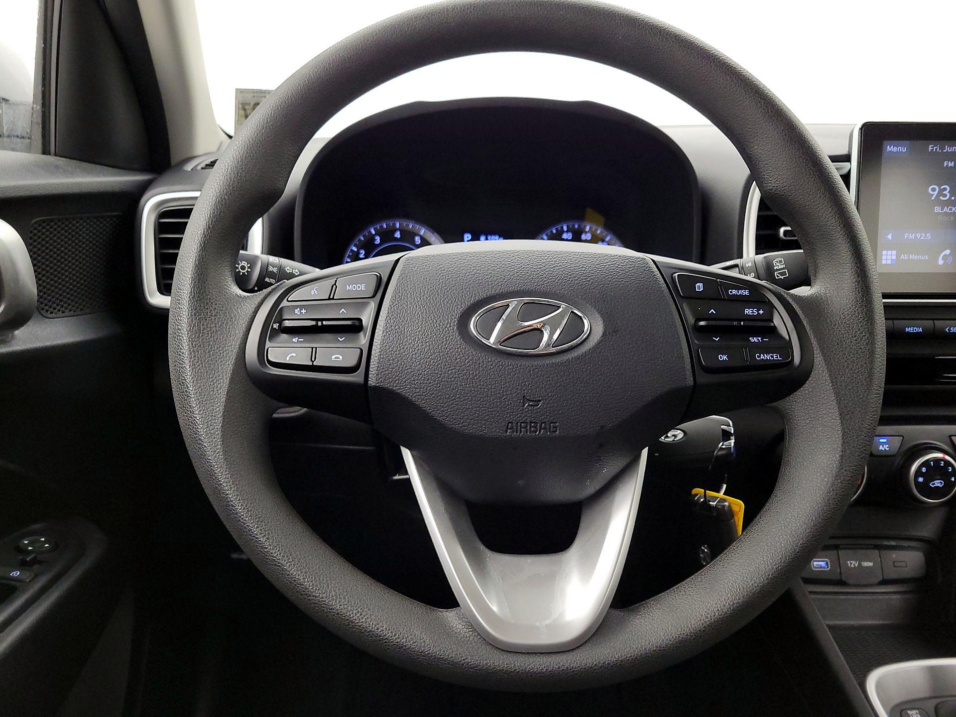 Thumbnail: 2022 Hyundai Venue - 10