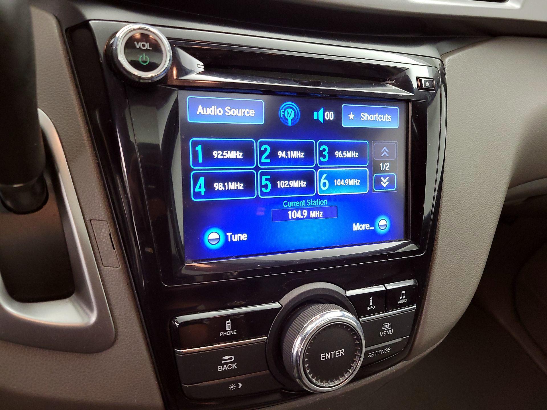 Thumbnail: 2015 Honda Odyssey - 15