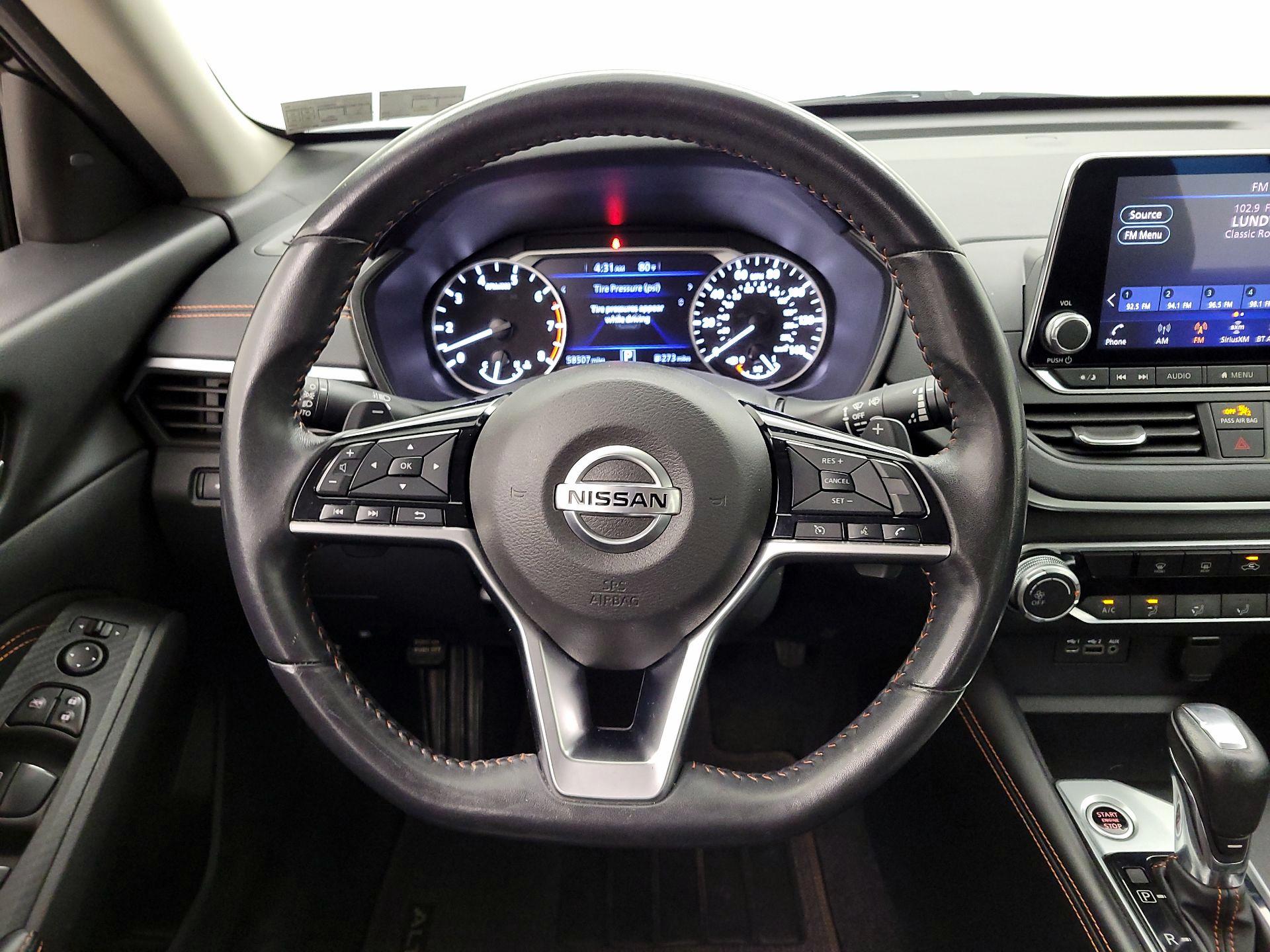 Thumbnail: 2019 Nissan Altima - 10