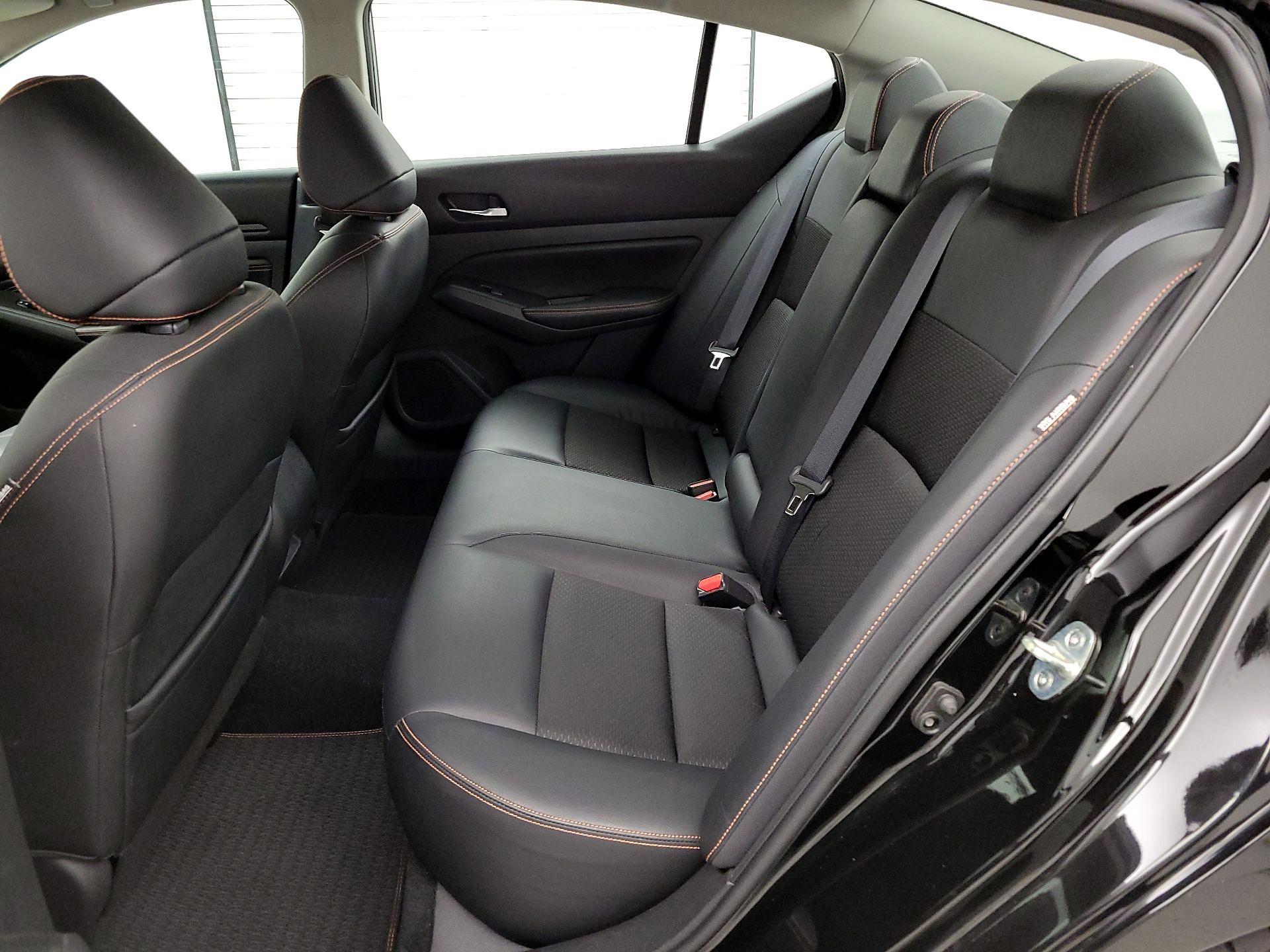 Thumbnail: 2019 Nissan Altima - 19