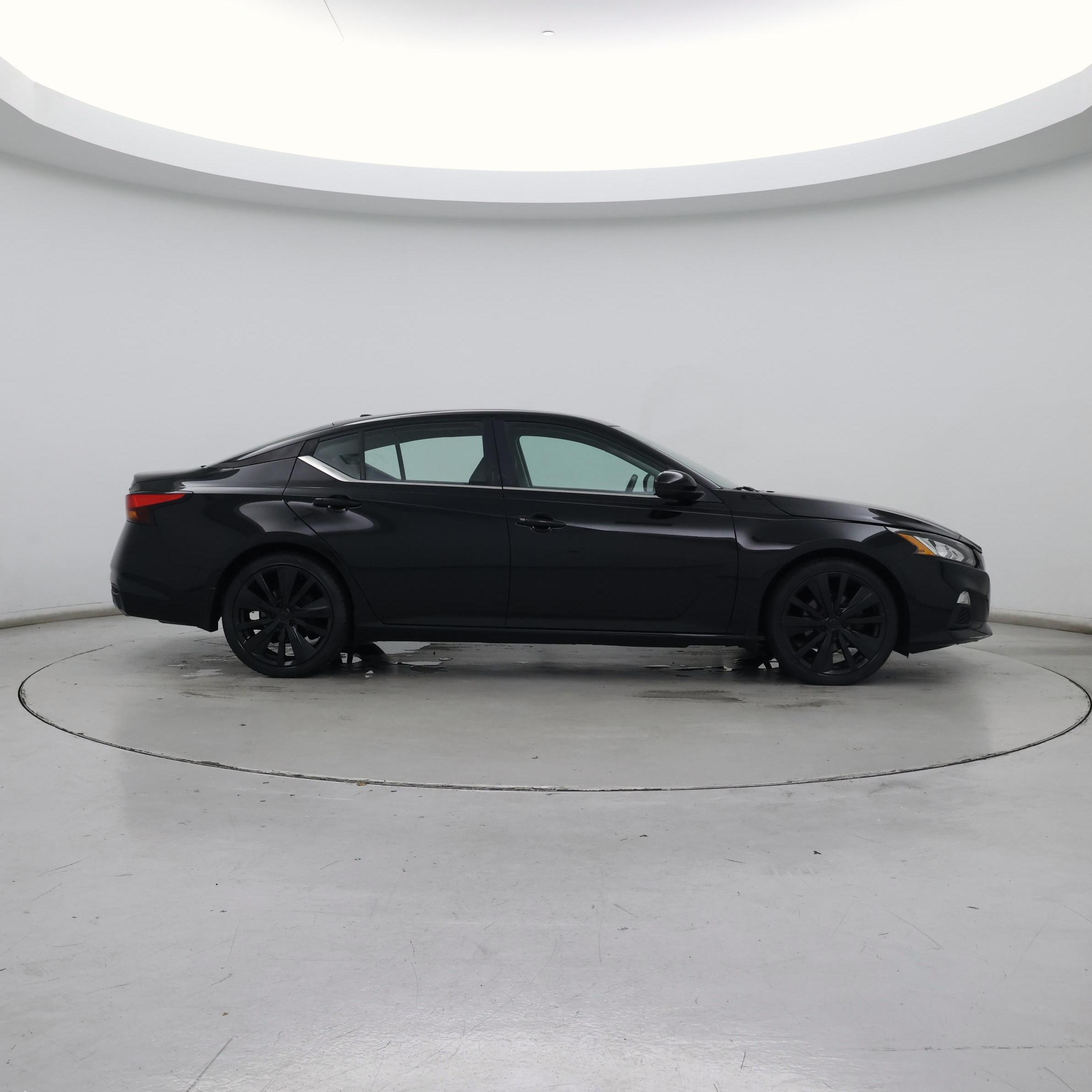Thumbnail: 2019 Nissan Altima - 7