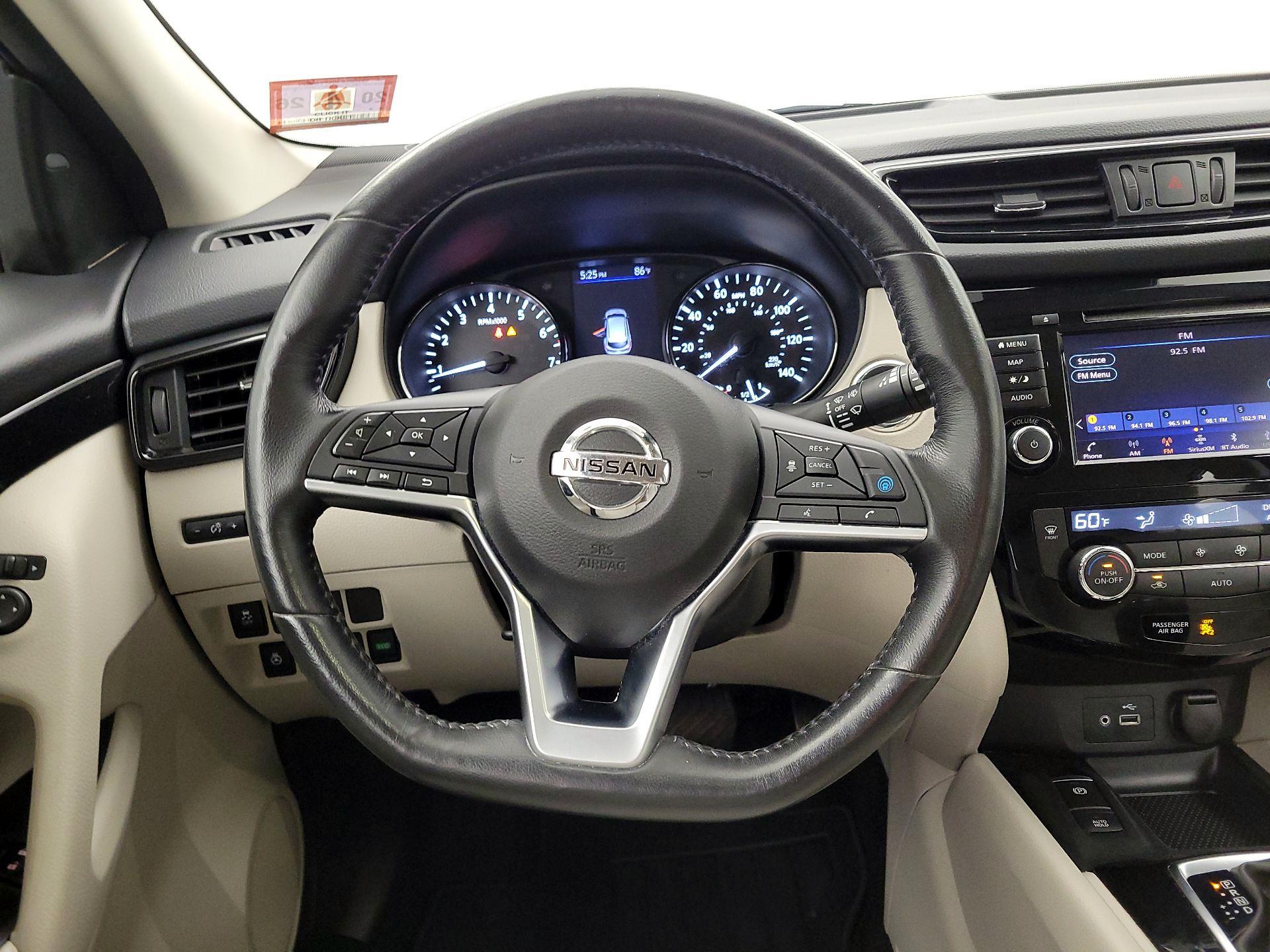Thumbnail: 2019 Nissan Rogue Sport - 10