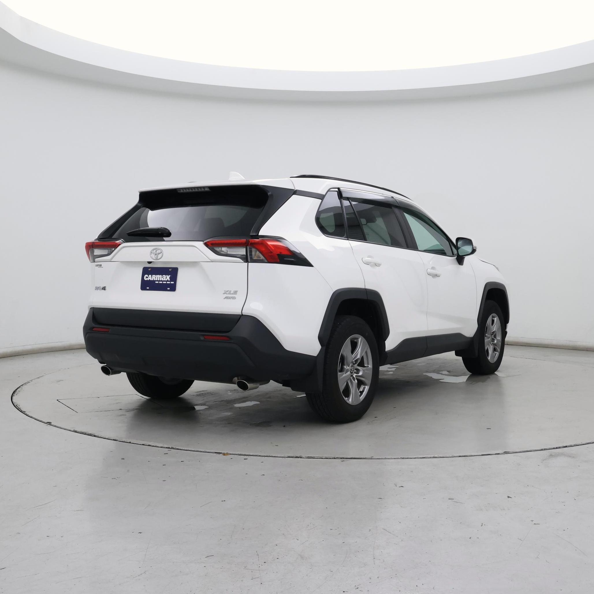 Thumbnail: 2024 Toyota RAV4 - 8