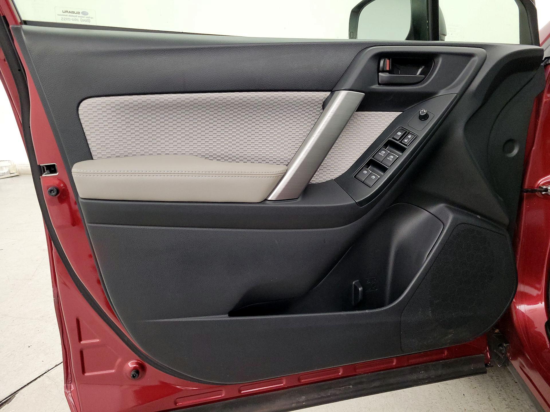 Thumbnail: 2018 Subaru Forester - 12