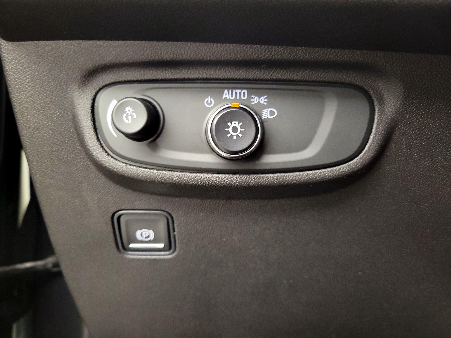 Thumbnail: 2020 GMC Terrain - 13