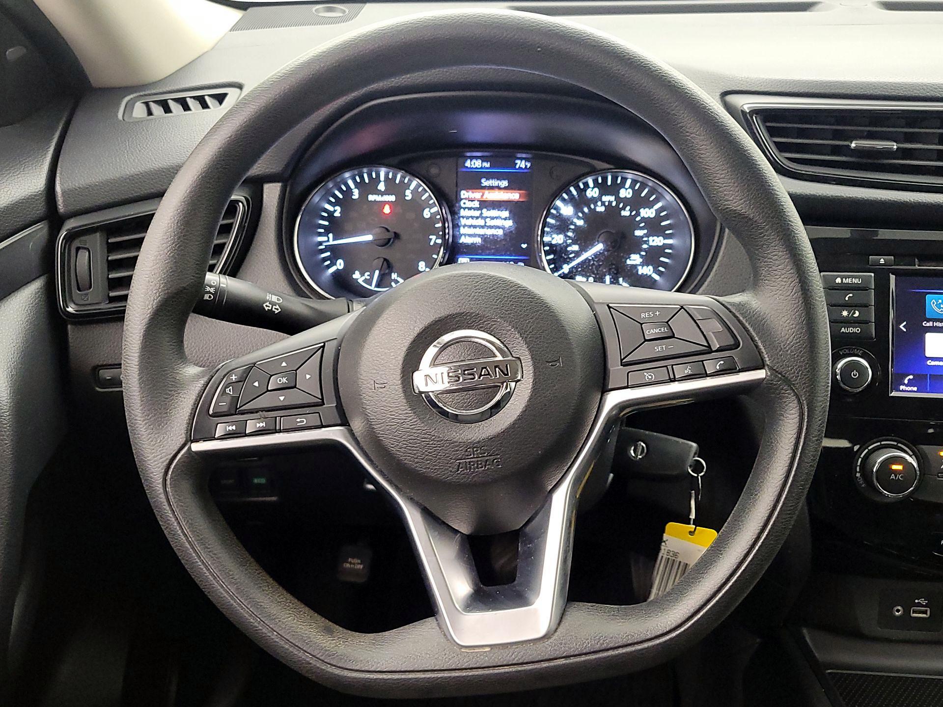 Thumbnail: 2018 Nissan Rogue - 10