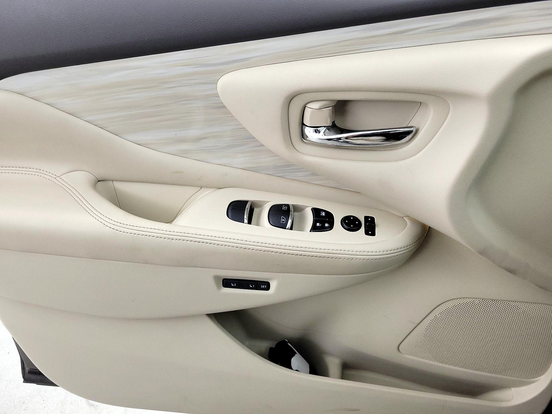 Thumbnail: 2015 Nissan Murano - 12