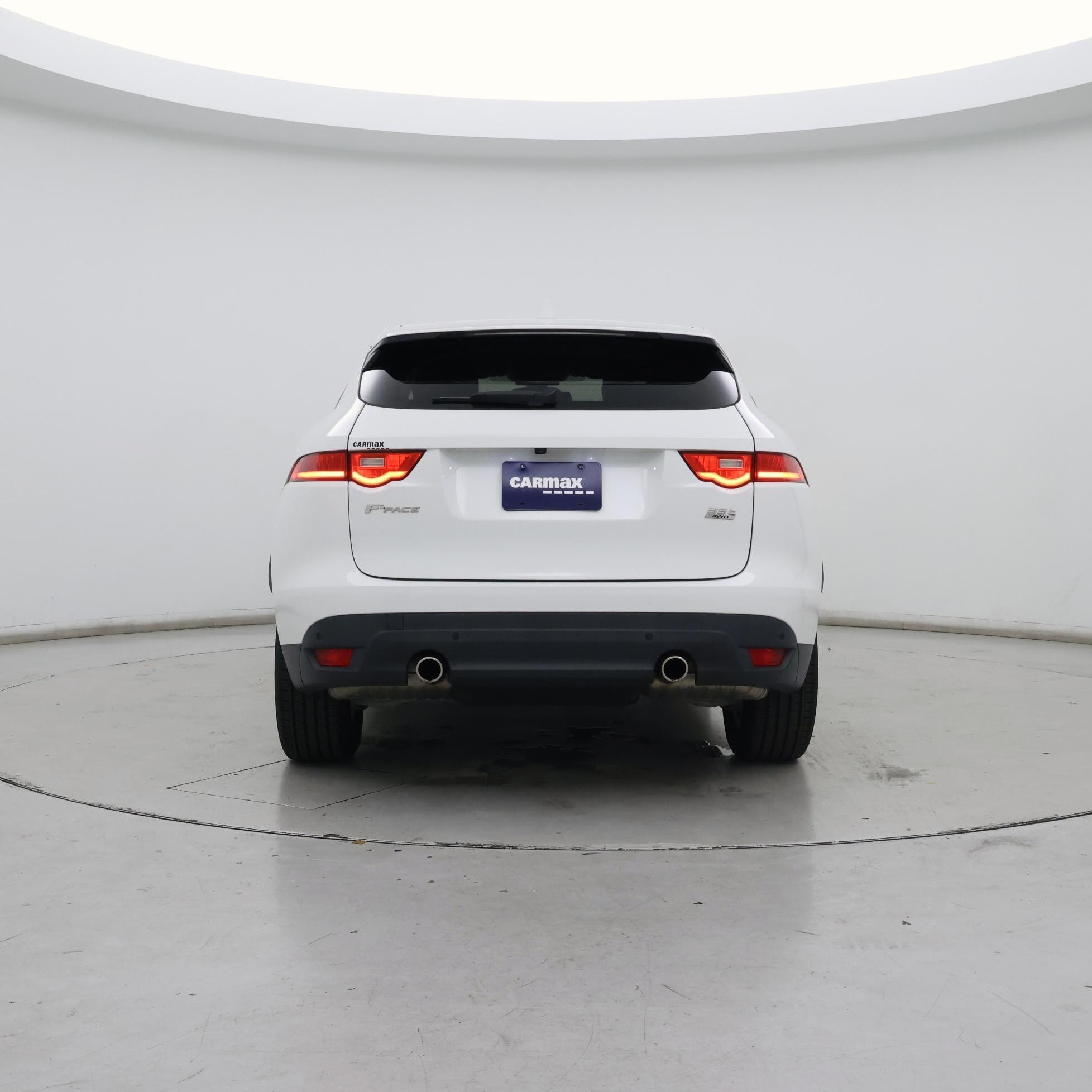 Thumbnail: 2017 Jaguar F-Pace - 6