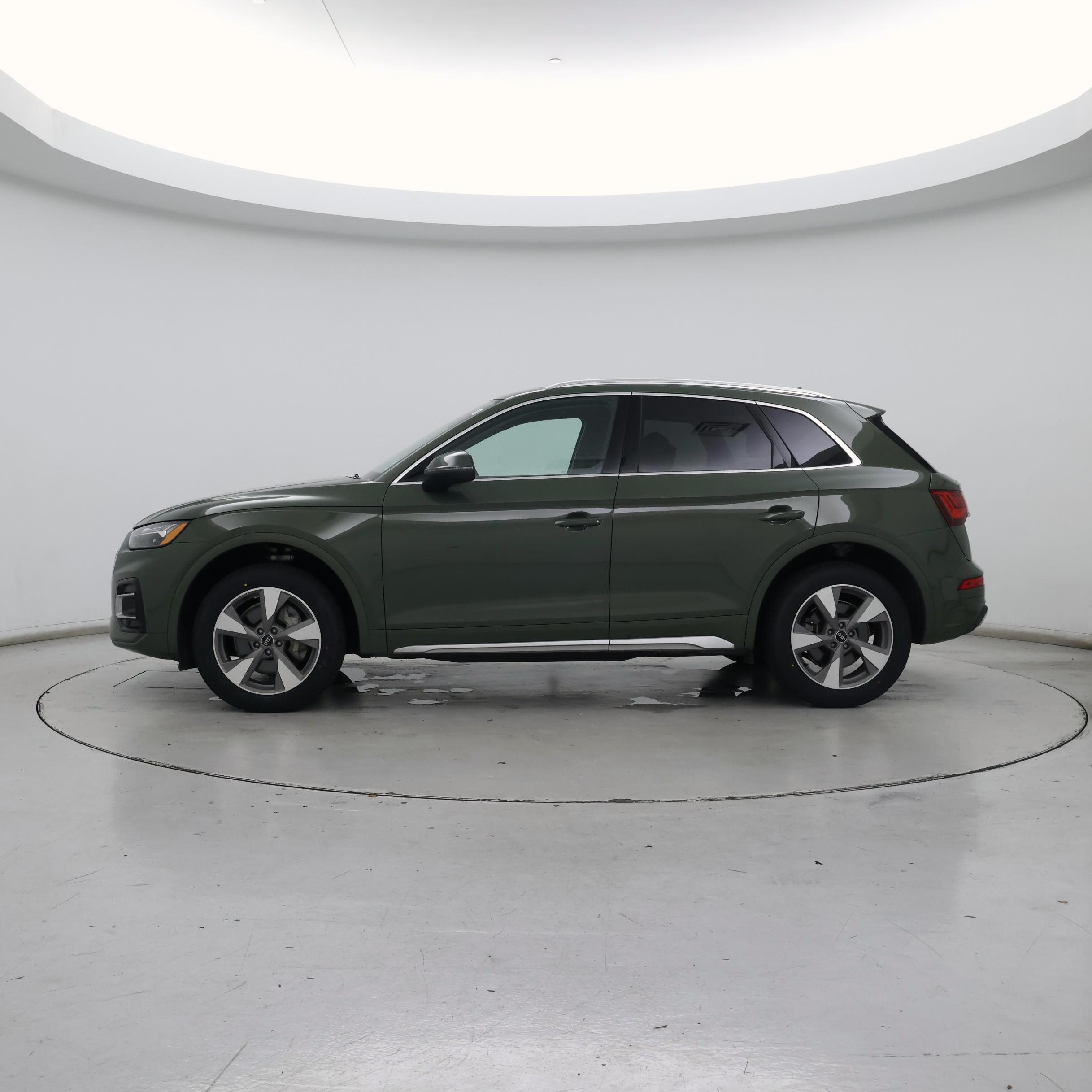 Thumbnail: 2023 Audi Q5 - 3