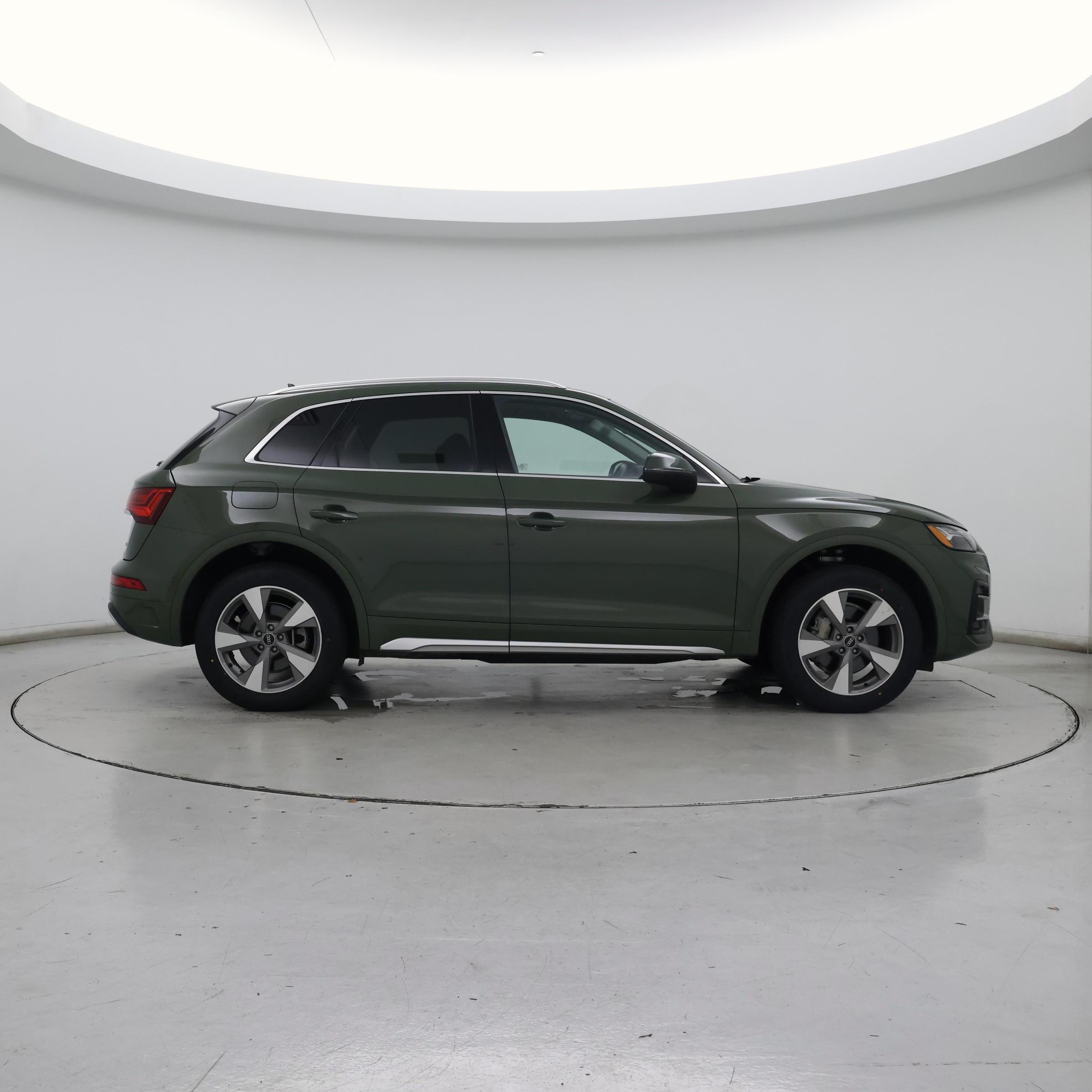 Thumbnail: 2023 Audi Q5 - 7