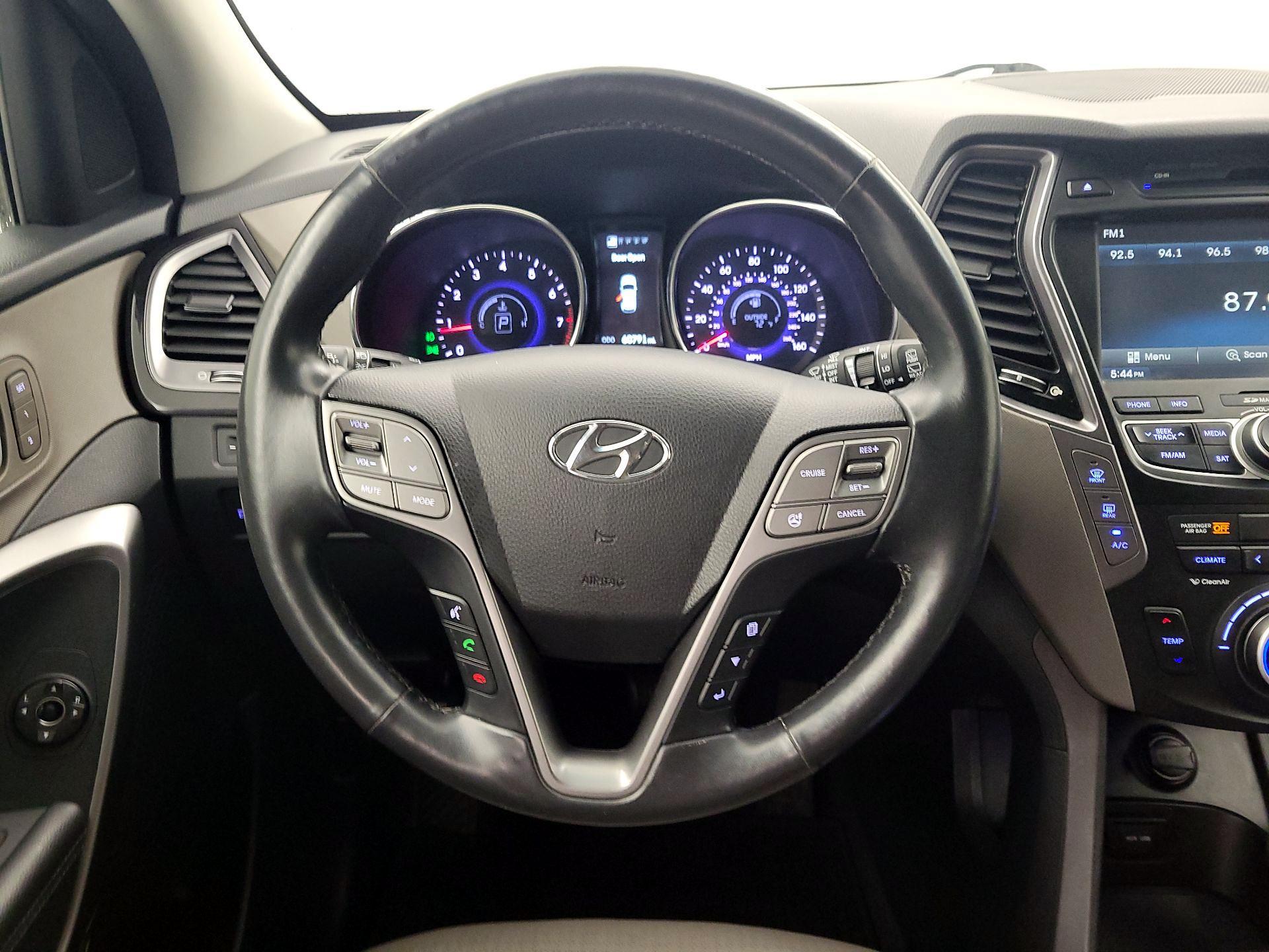 Thumbnail: 2014 Hyundai Santa Fe - 10