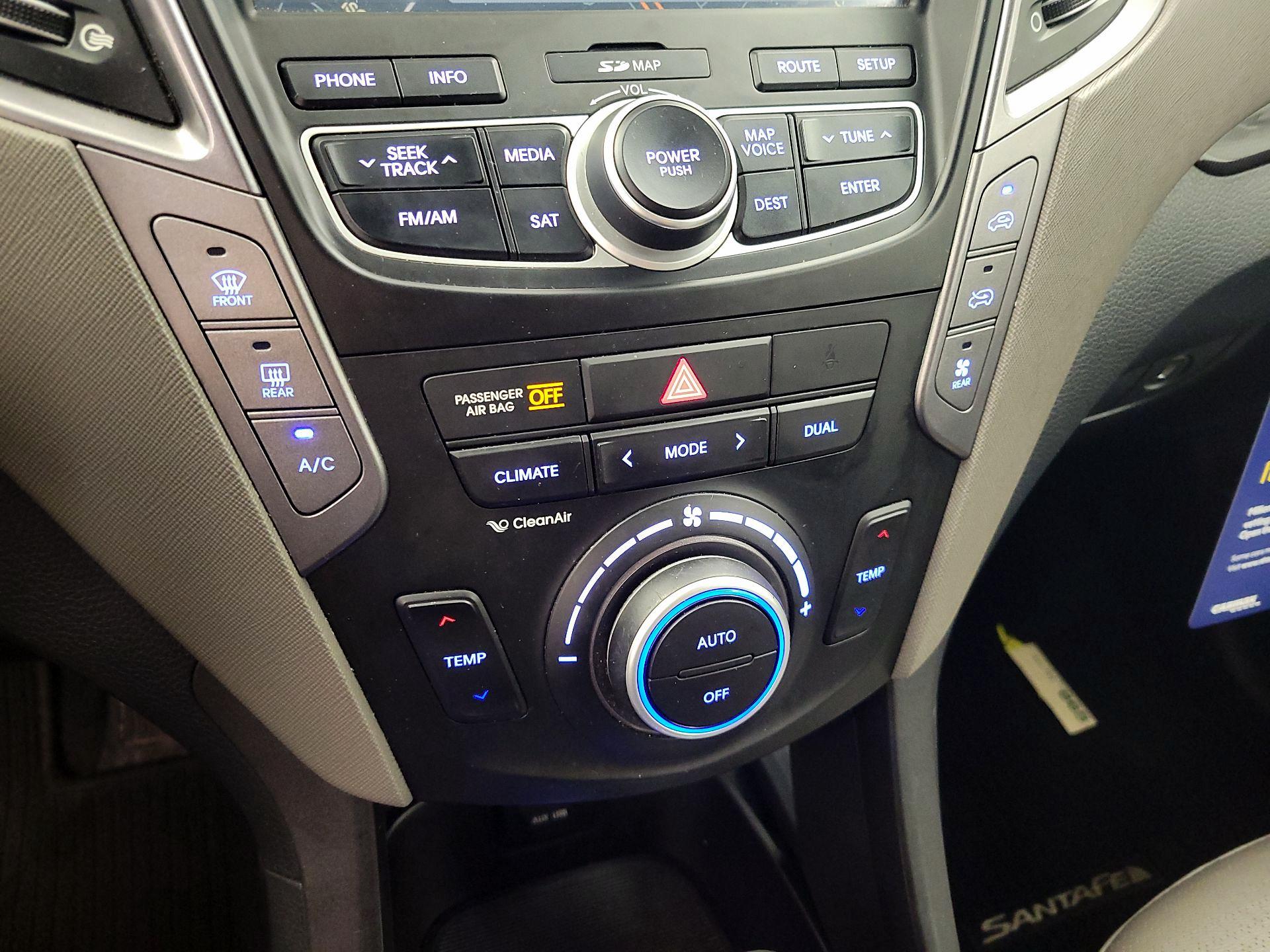 Thumbnail: 2014 Hyundai Santa Fe - 16