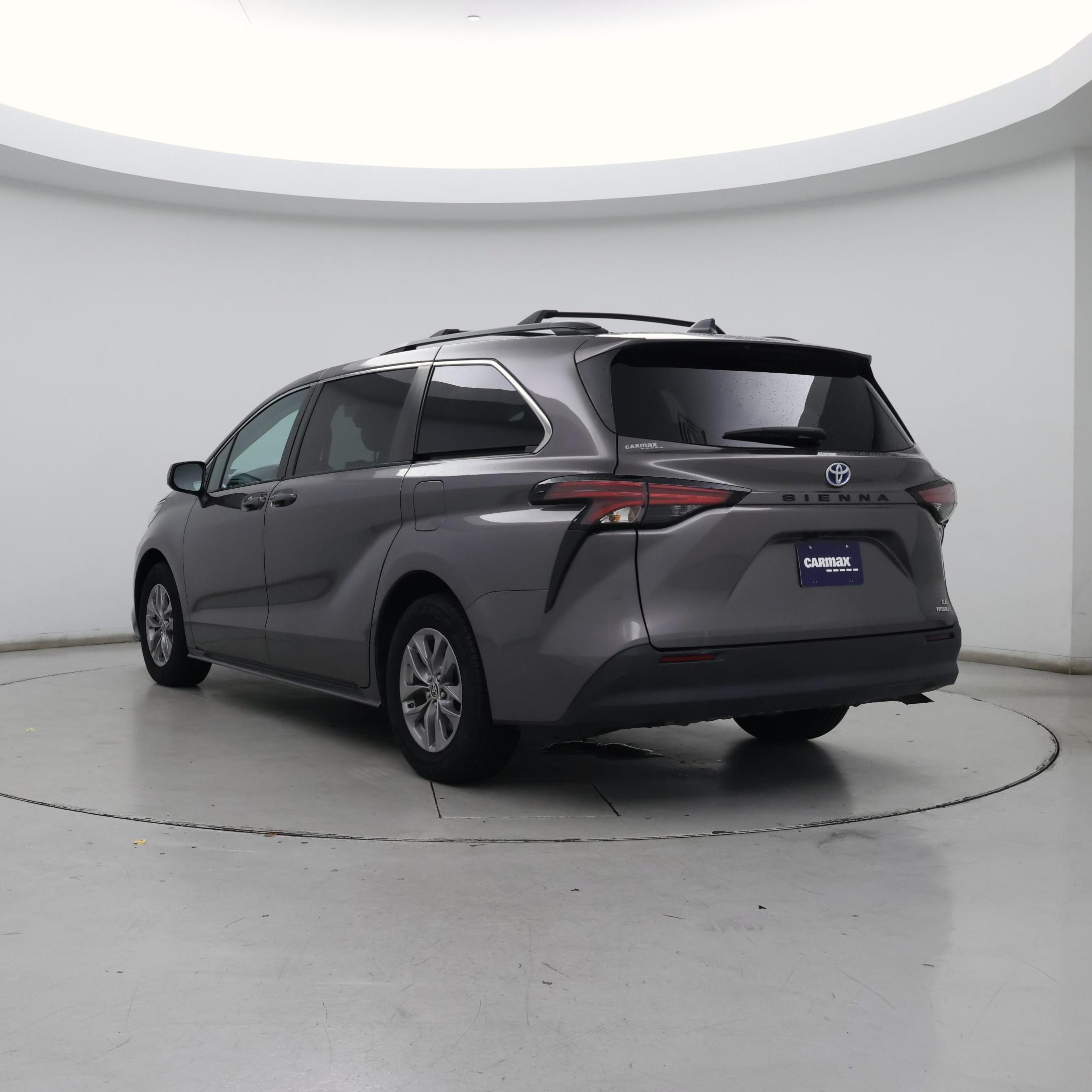 Thumbnail: 2022 Toyota Sienna - 2