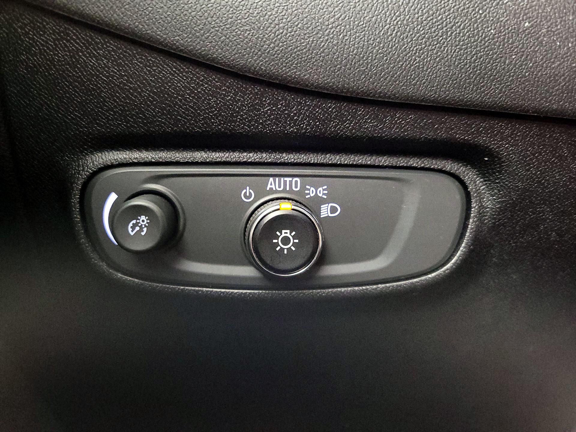 Thumbnail: 2019 Chevrolet Equinox - 13