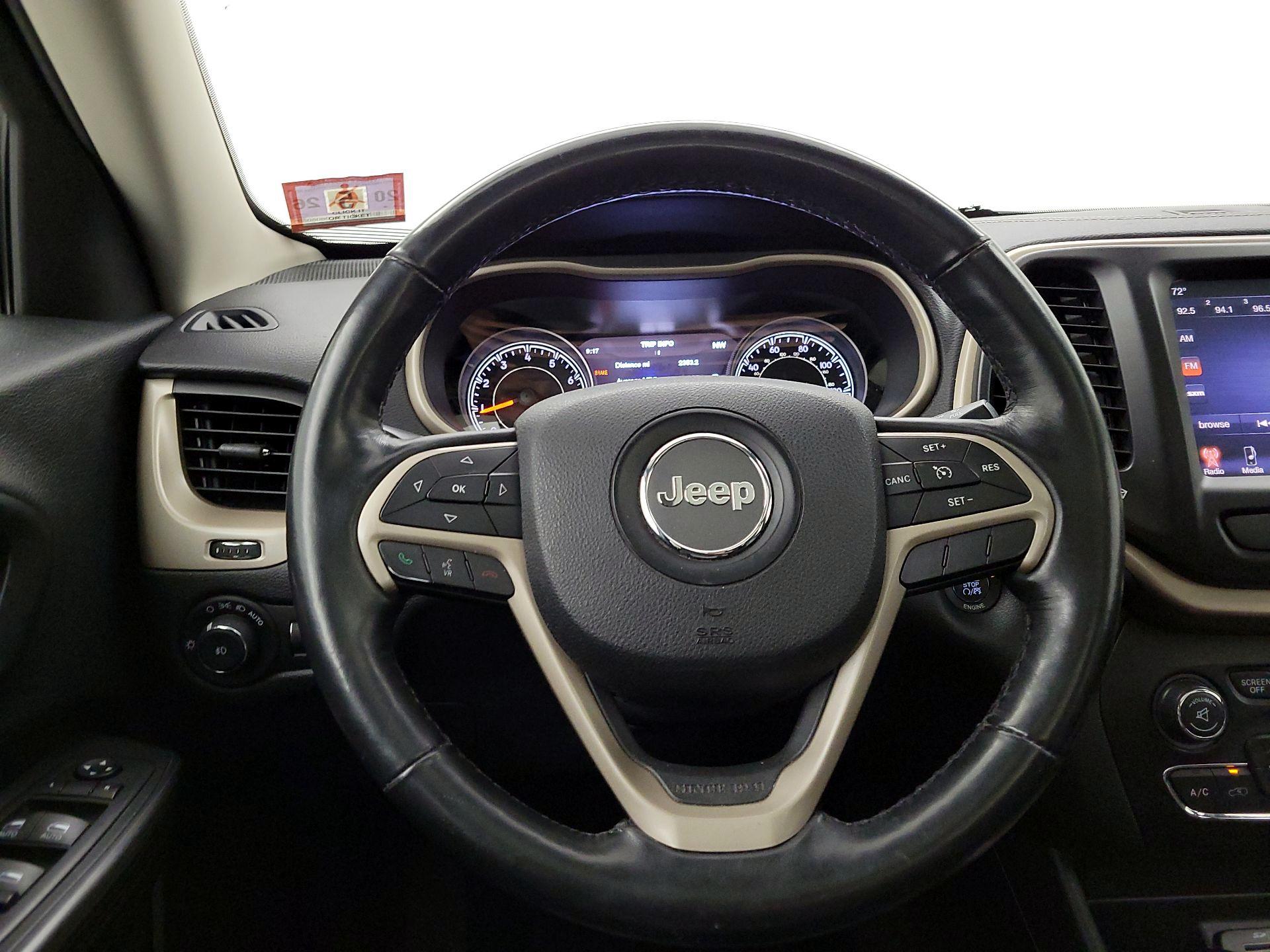 Thumbnail: 2015 Jeep Cherokee - 10