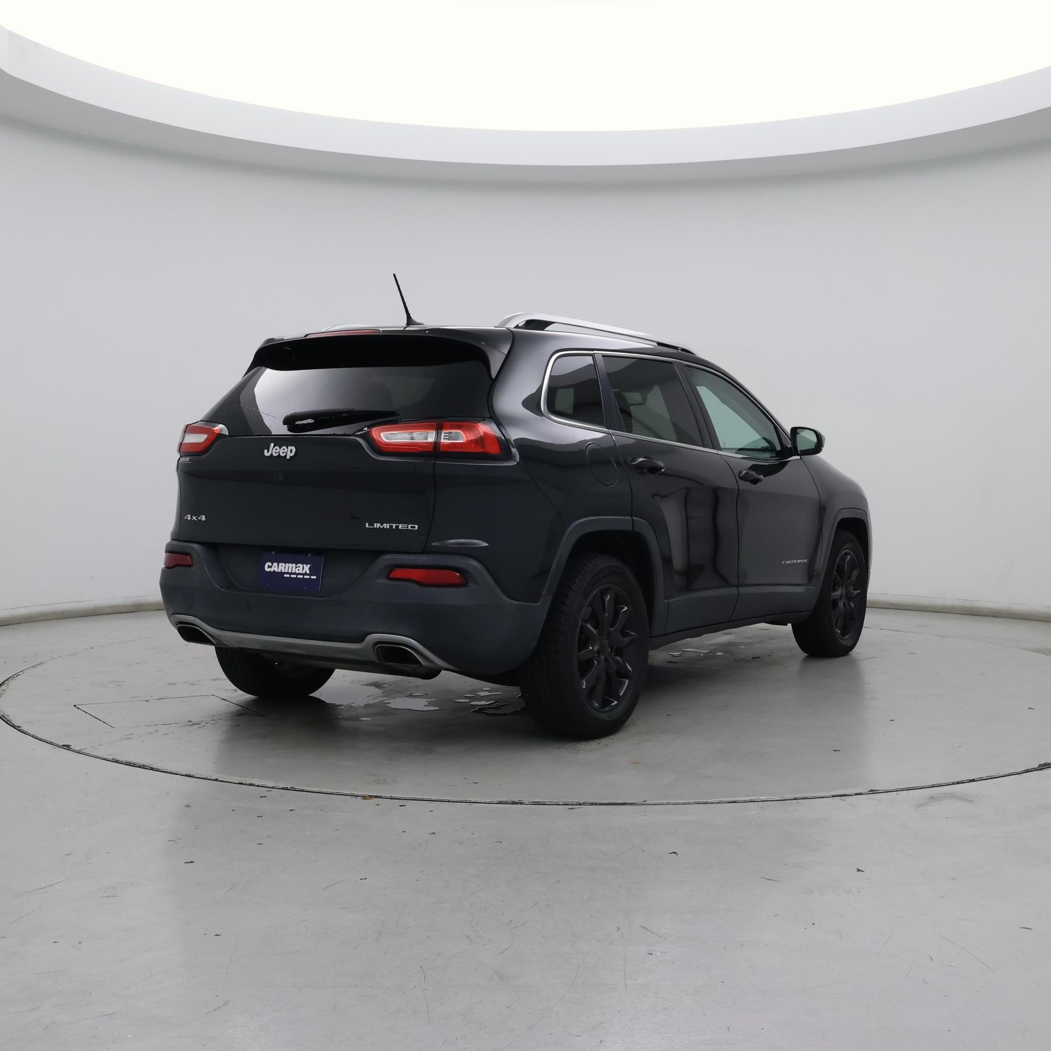 Thumbnail: 2015 Jeep Cherokee - 8