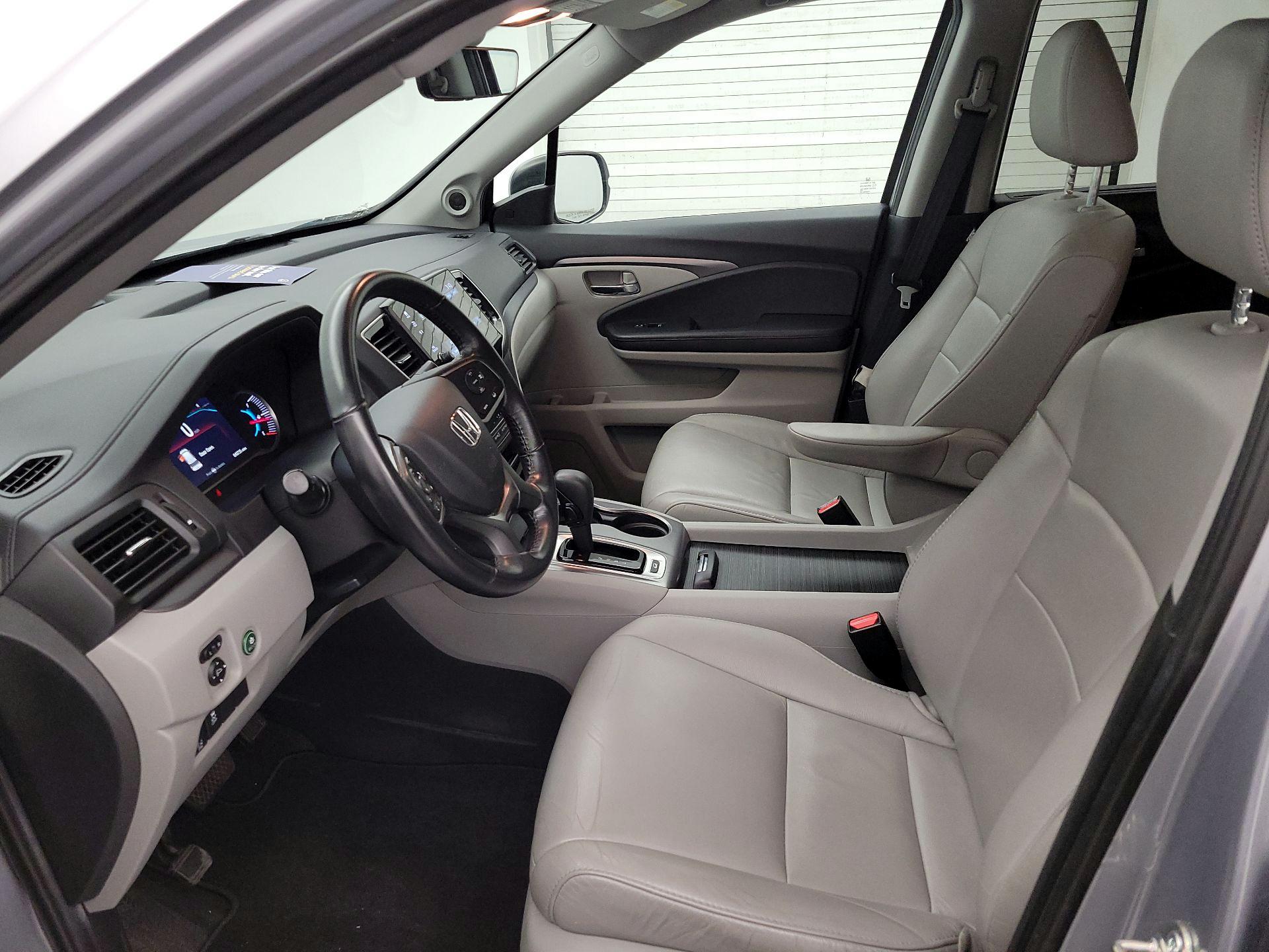 Thumbnail: 2020 Honda Pilot - 11
