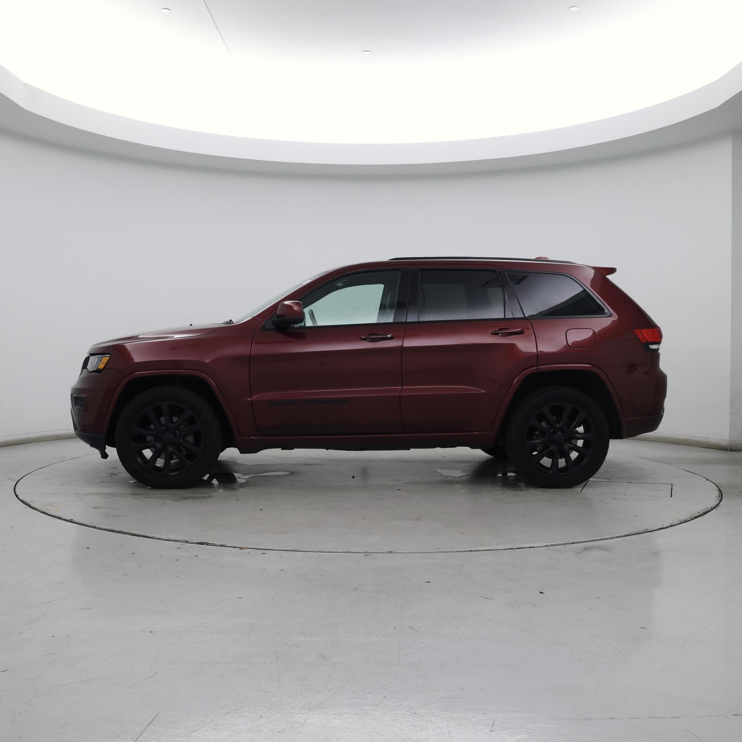 Thumbnail: 2019 Jeep Grand Cherokee - 3