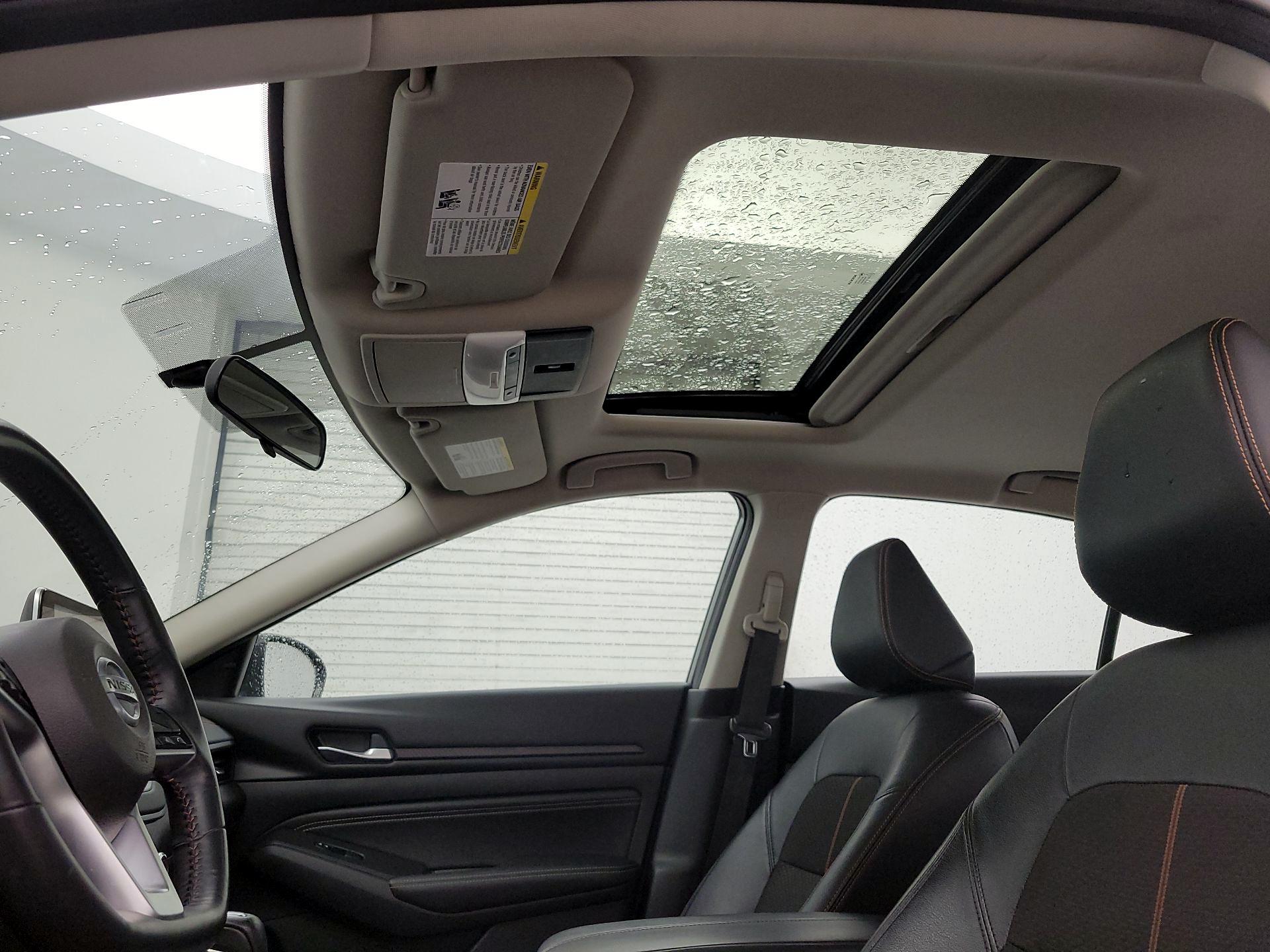 Thumbnail: 2019 Nissan Altima - 19