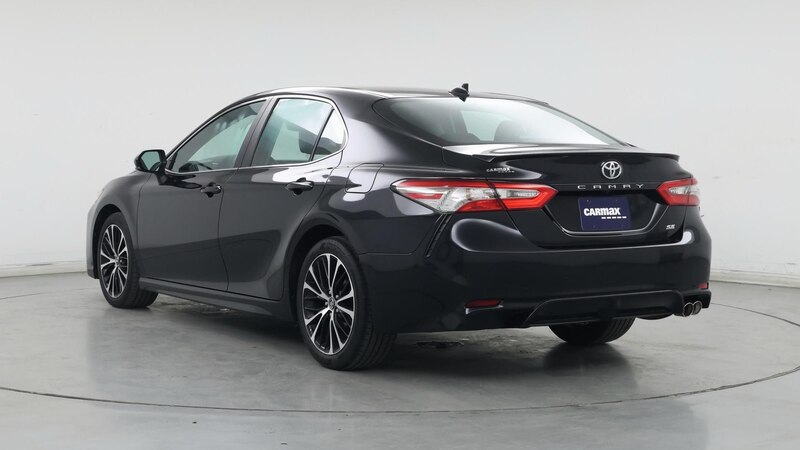 2019 Toyota Camry SE 2