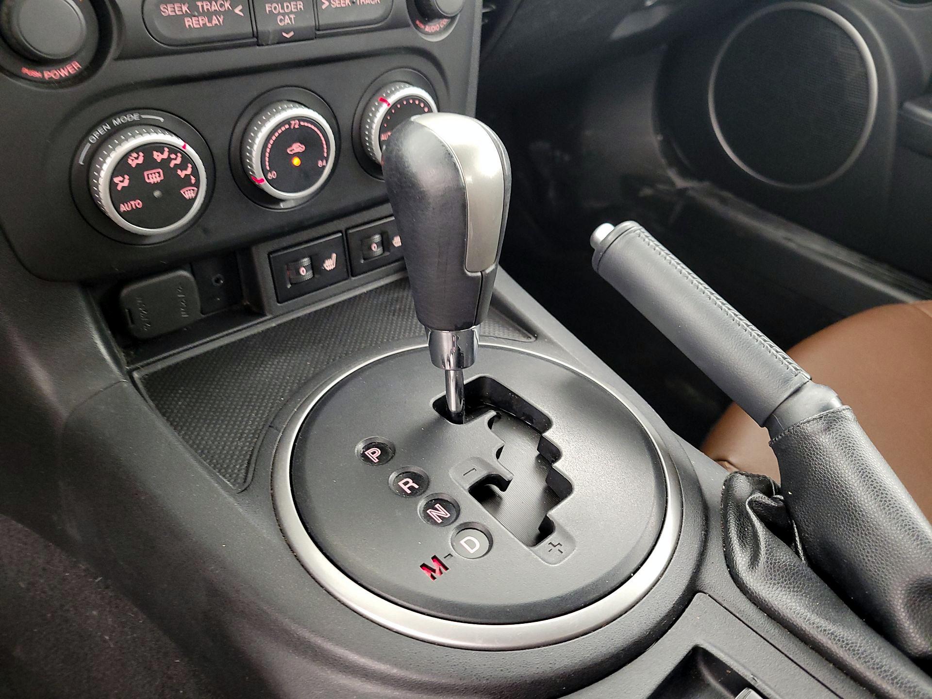 Thumbnail: 2015 Mazda MX-5 Miata - 16
