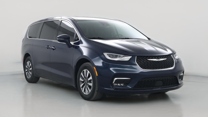 2022 Chrysler Pacifica Hybrid Touring L Hero Image