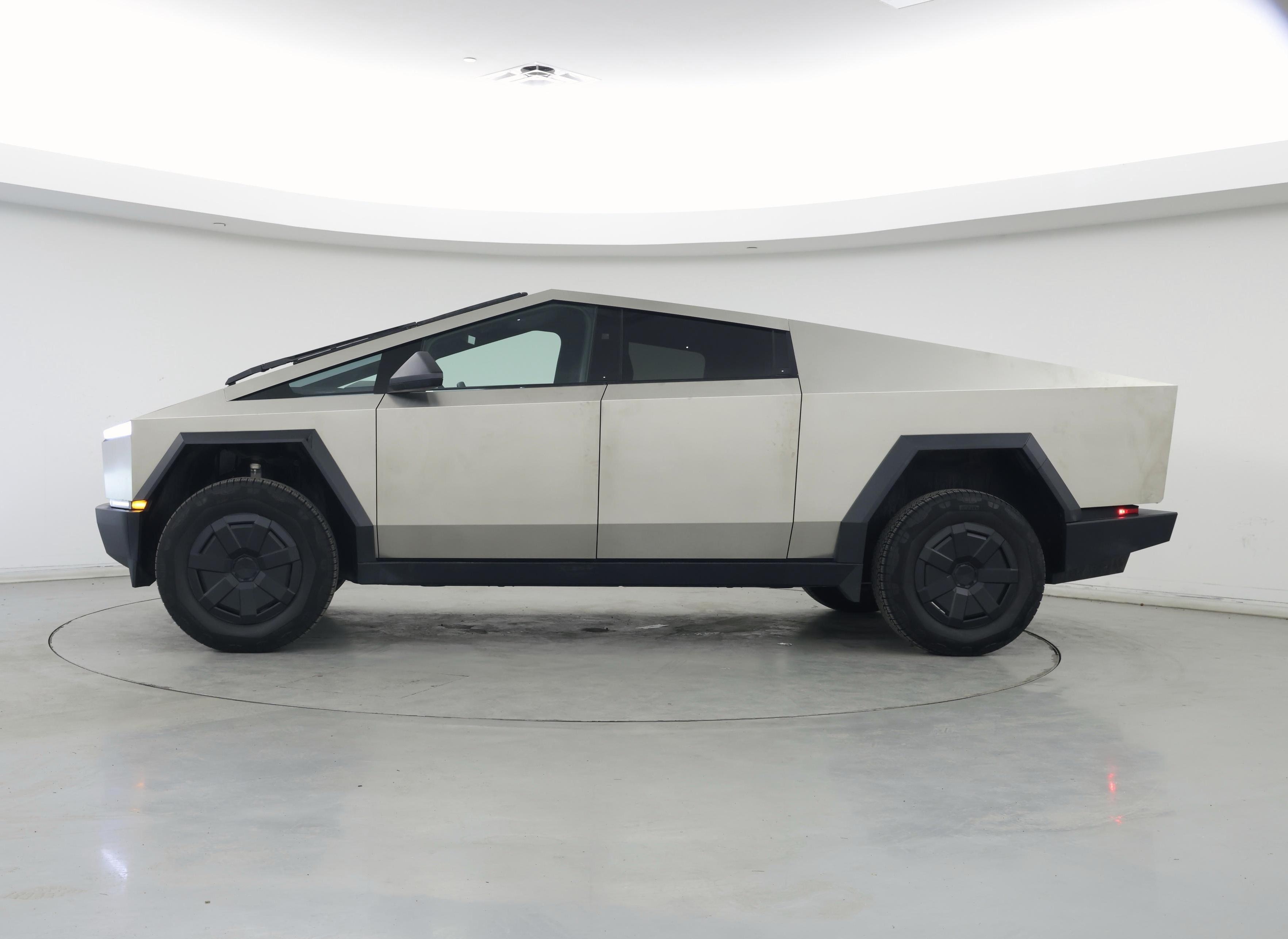 Thumbnail: 2024 Tesla Cybertruck - 3