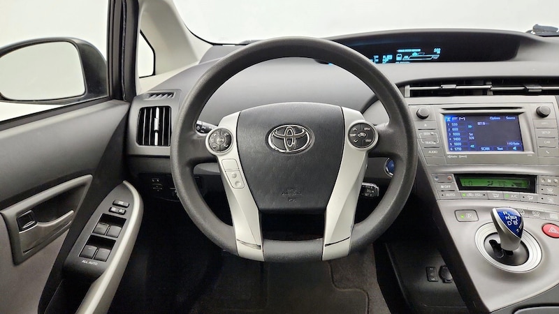 2014 Toyota Prius Plug-in 10