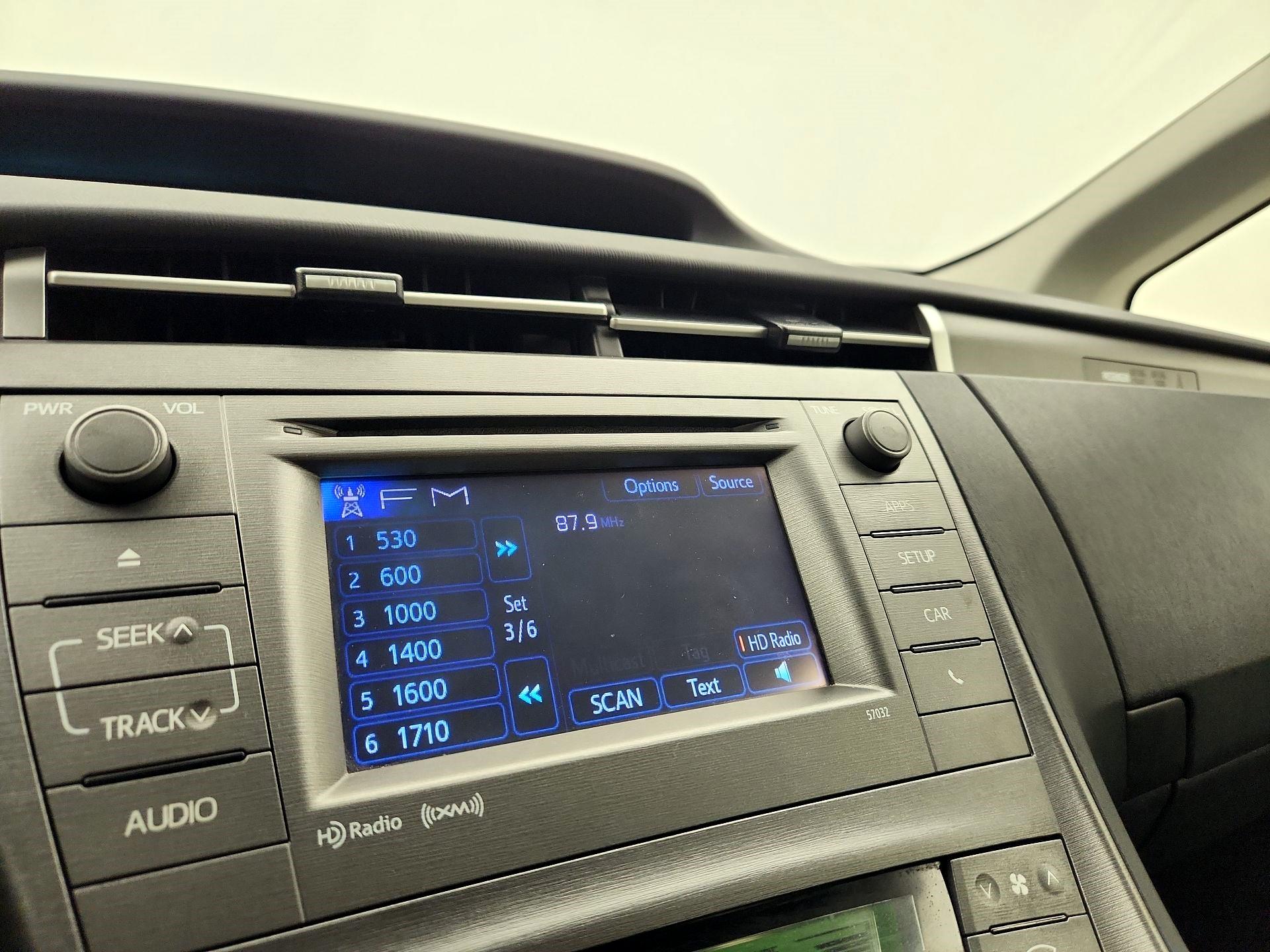 Thumbnail: 2014 Toyota Prius - 15