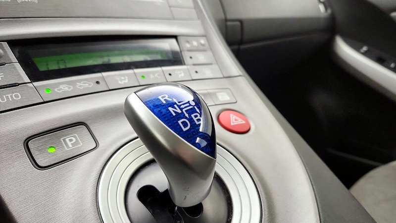 2014 Toyota Prius Plug-in 17