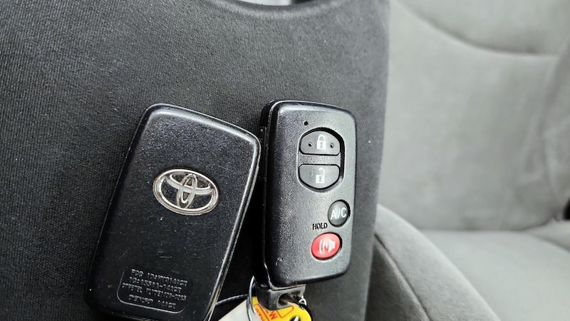2014 Toyota Prius Plug-in 22