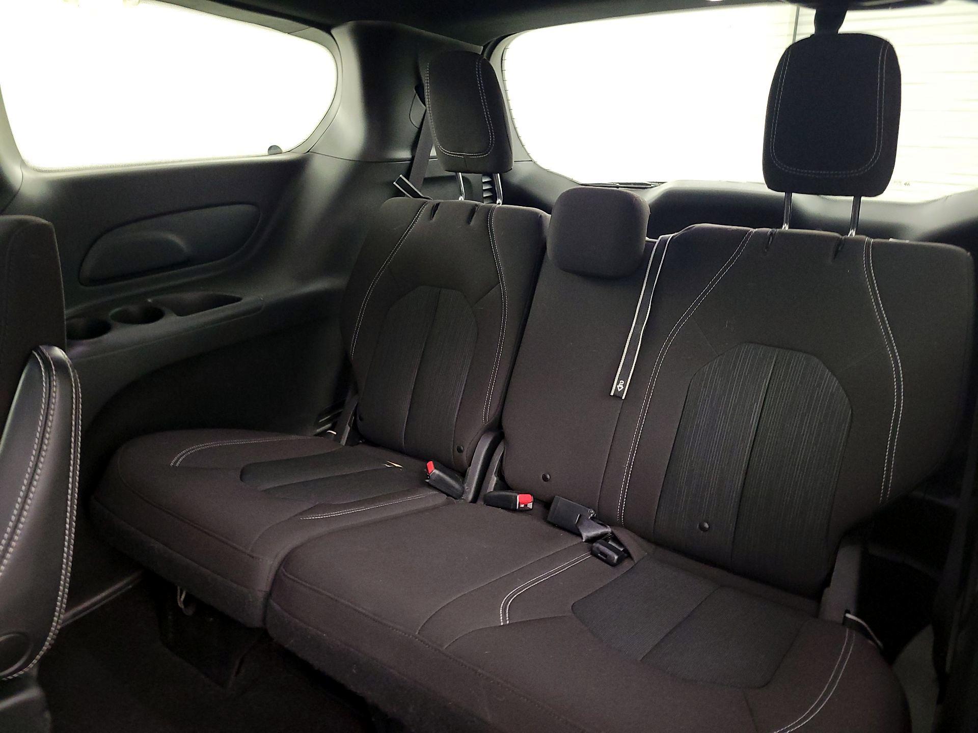 Thumbnail: 2021 Chrysler Pacifica - 20