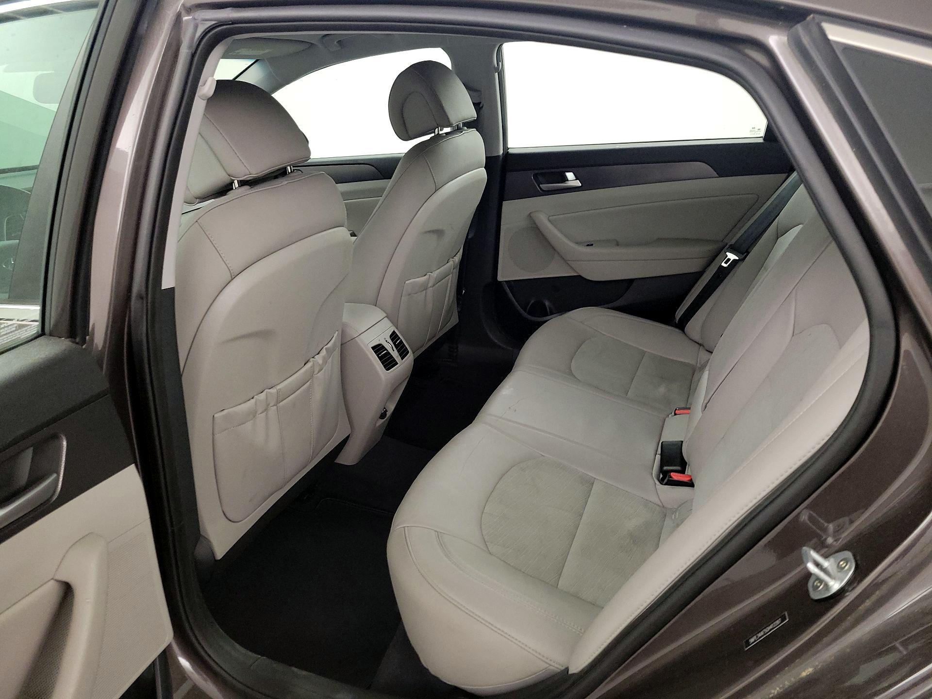 Thumbnail: 2016 Hyundai Sonata - 18