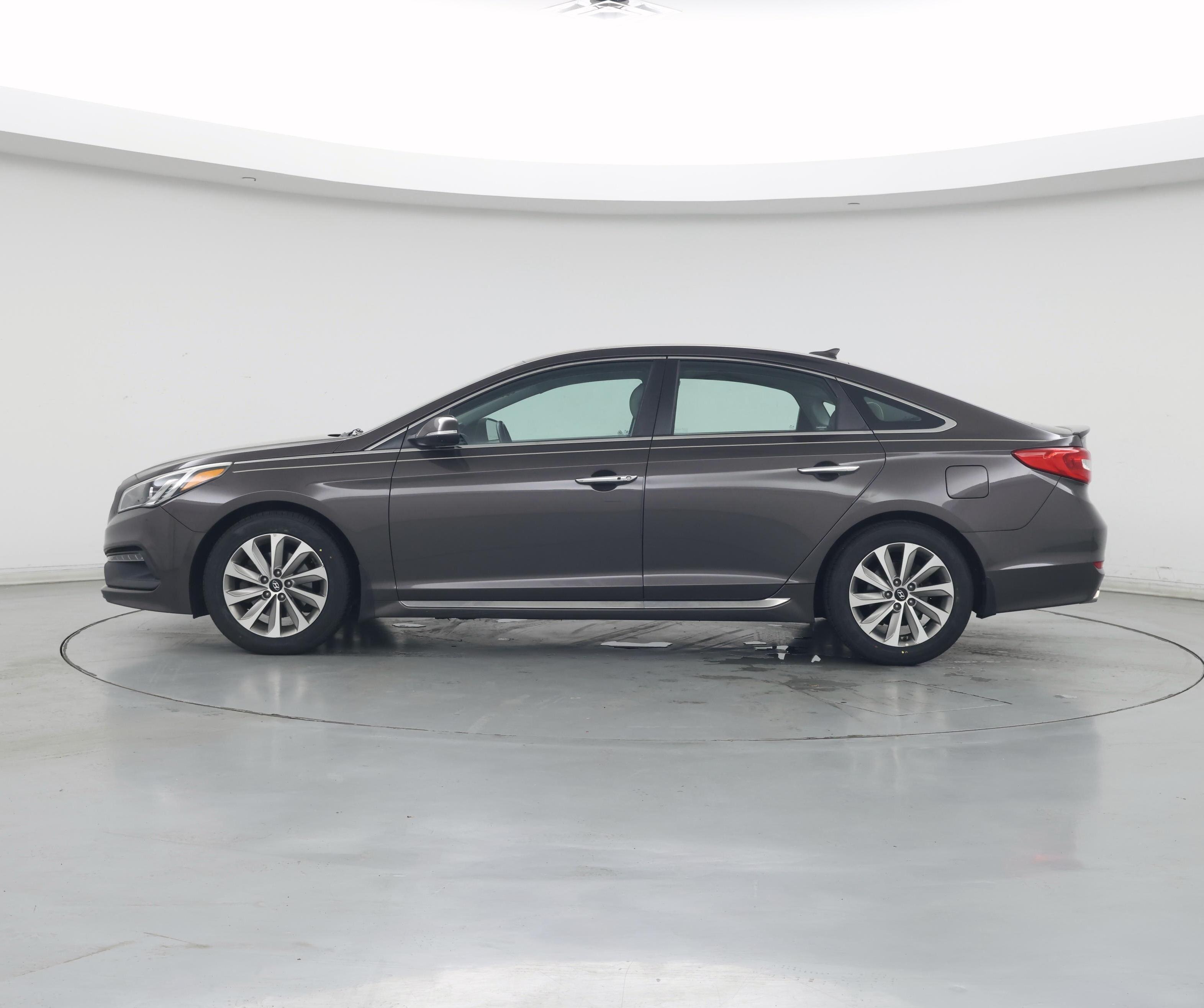 Thumbnail: 2016 Hyundai Sonata - 3